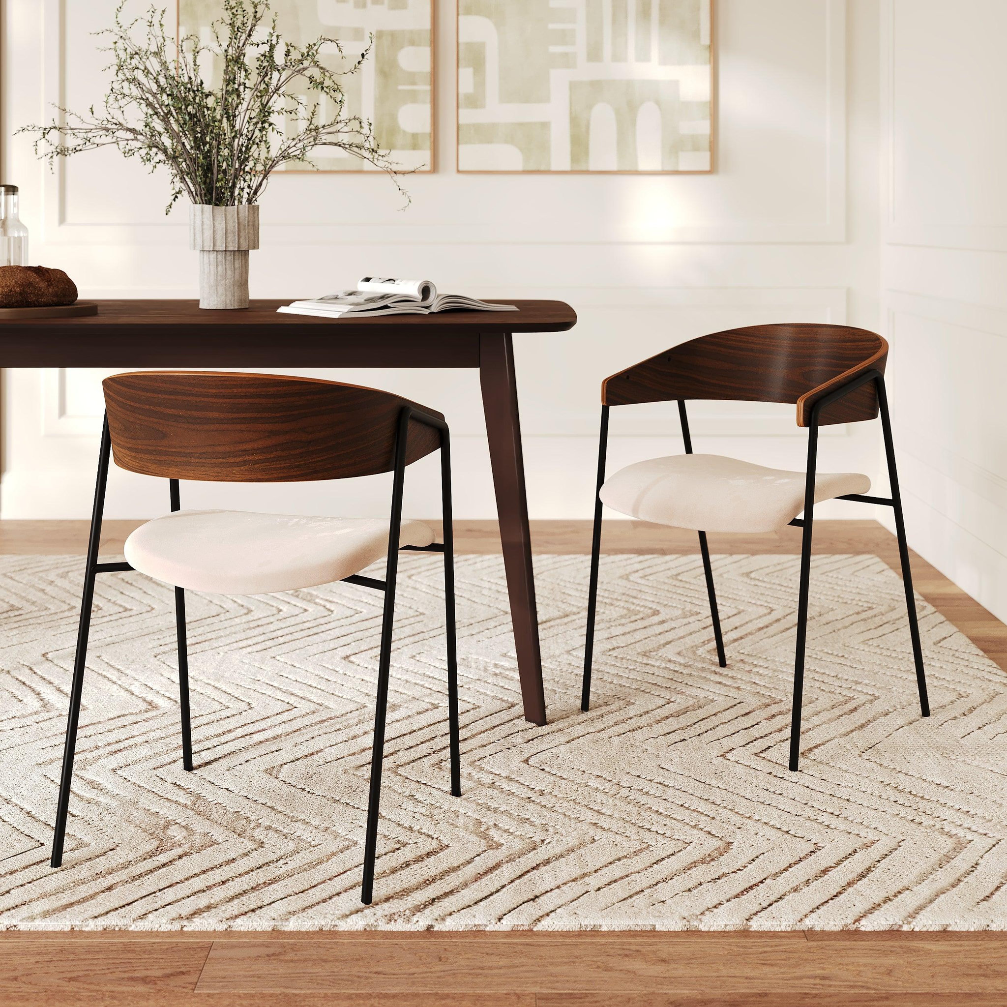Voir la diapositive 2 : MAISON PAVANE Lot de 2 chaises en velours blanc cassé et bois de noyer-esmée