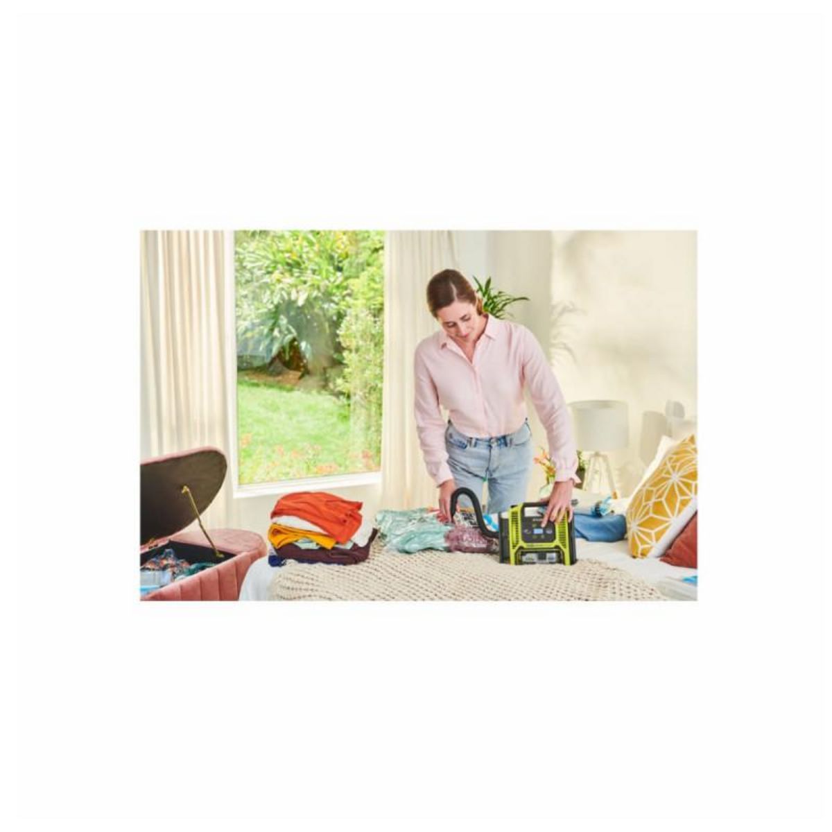 Ryobi Pack RYOBI gonfleur compresseur 18V R18MI-0 - 1 batterie 5.0Ah - 1 chargeur rapide RC18120-150