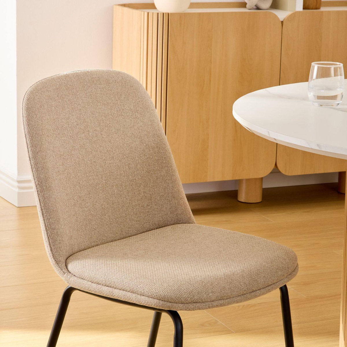 ATMOSPHERA Lot de 4 chaises en tissu et pieds métal NEORA