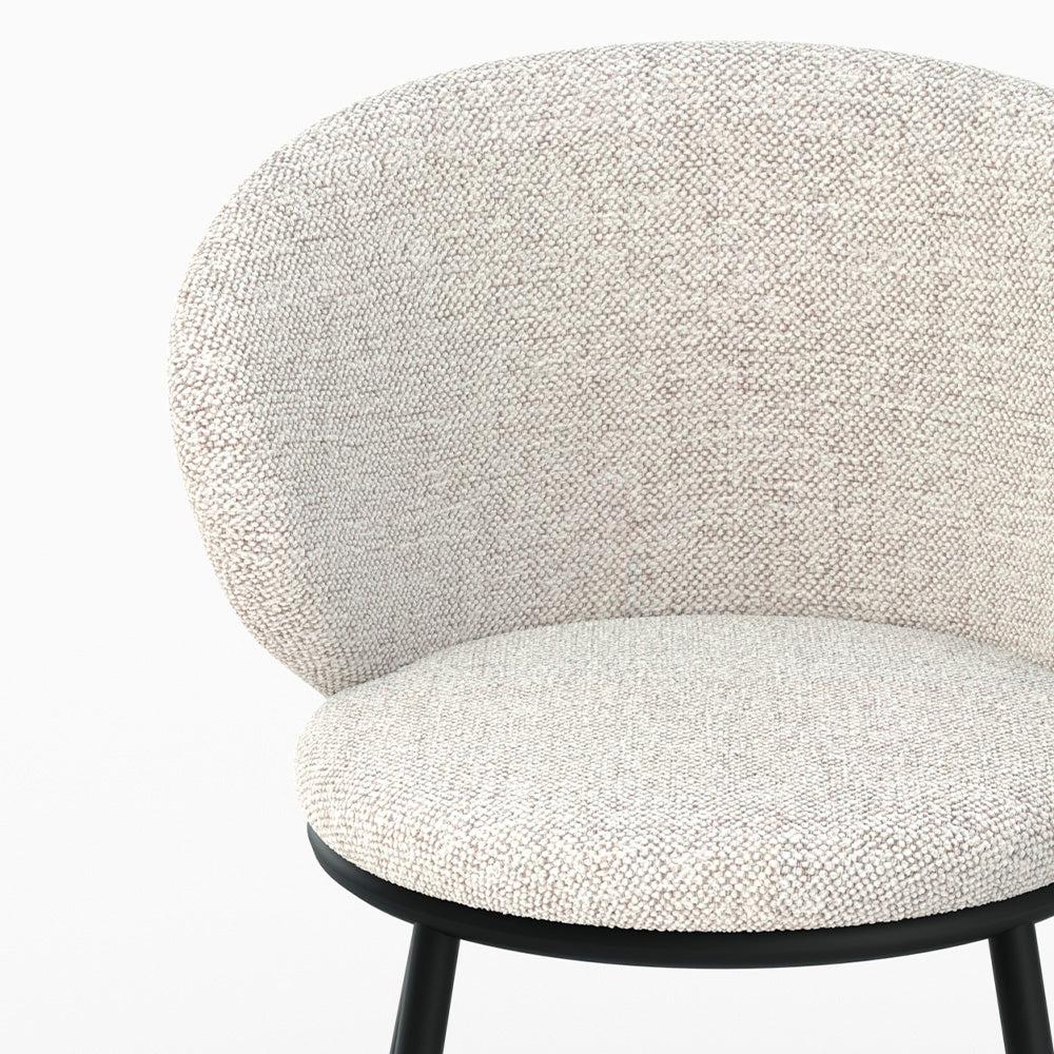 Voir la diapositive 5 : MAISON PAVANE Chaise en tissu beige et pieds en métal noir-angèle