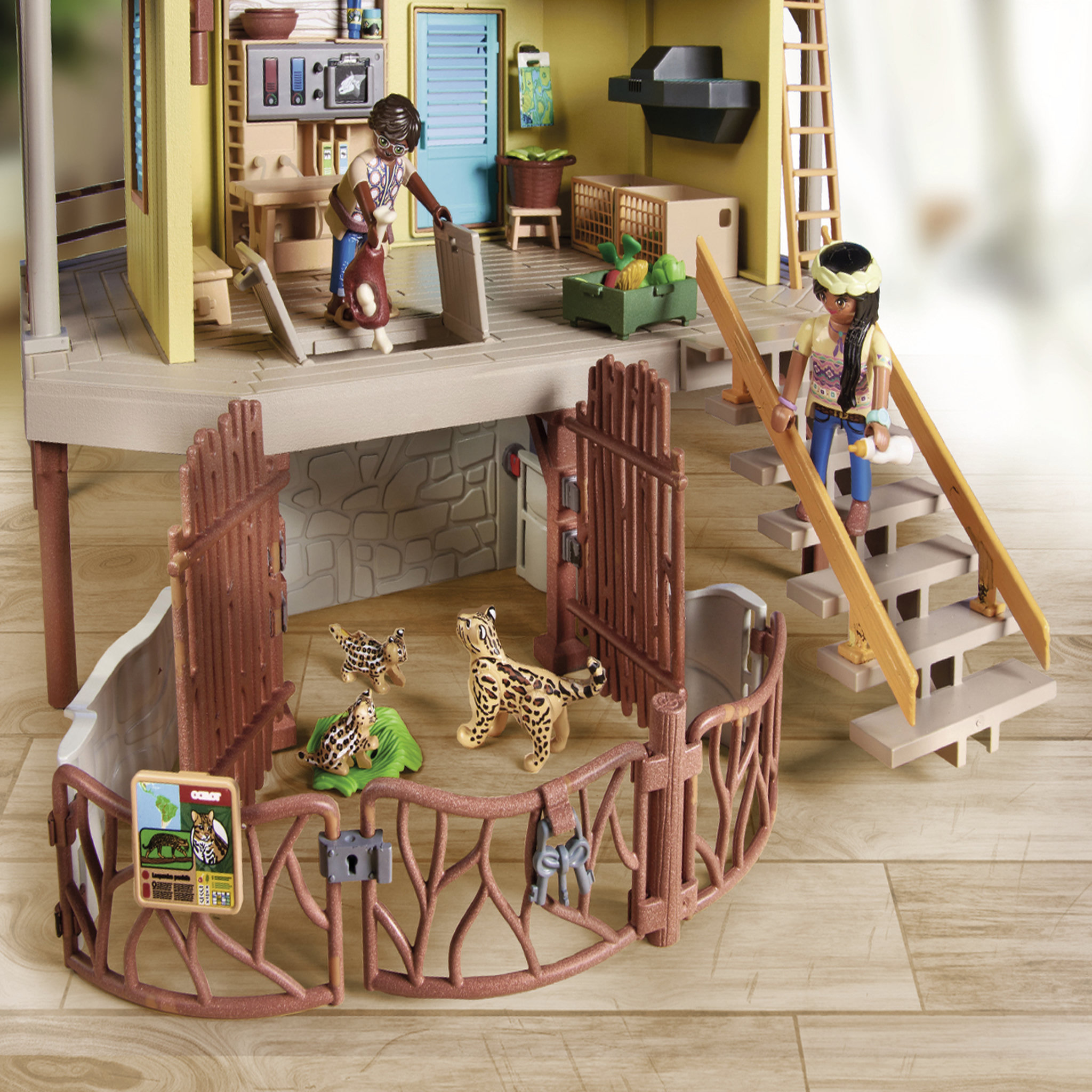Voir la diapositive 5 : PLAYMOBIL 71007 - Centre de soins pour animaux Wiltopia