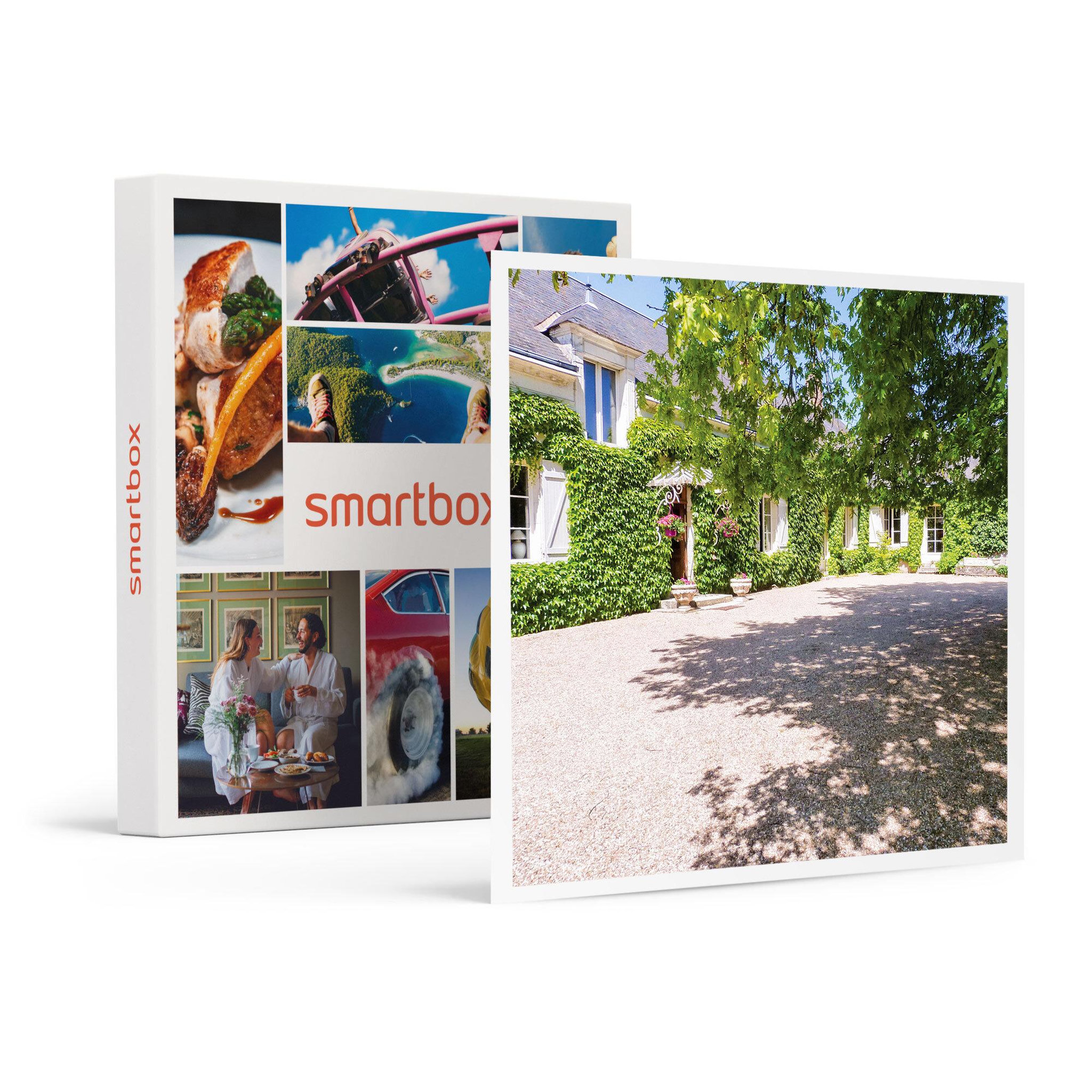 Voir la diapositive 1 : Smartbox 3 jours près de Tours avec modelage, visite de cave et dégustation de vins - Coffret Cadeau Séjour