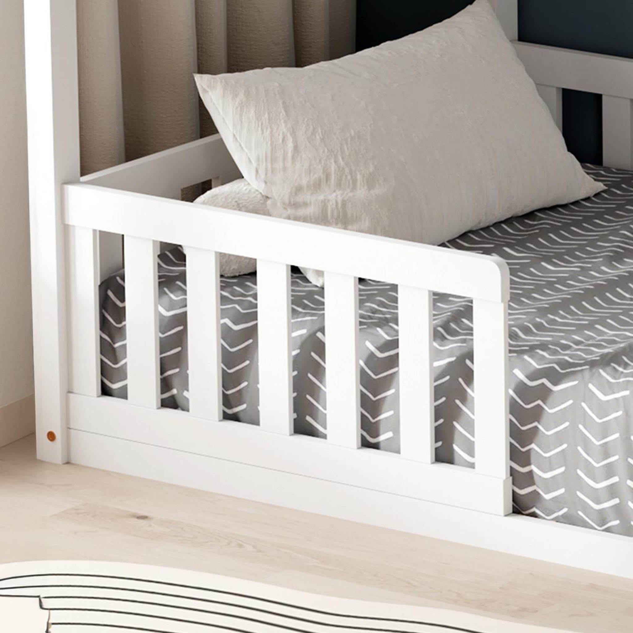 Voir la diapositive 4 : MINEA Minea | lit cabane avec barrière nid enchante 90x190 cm (matelas non inclus)