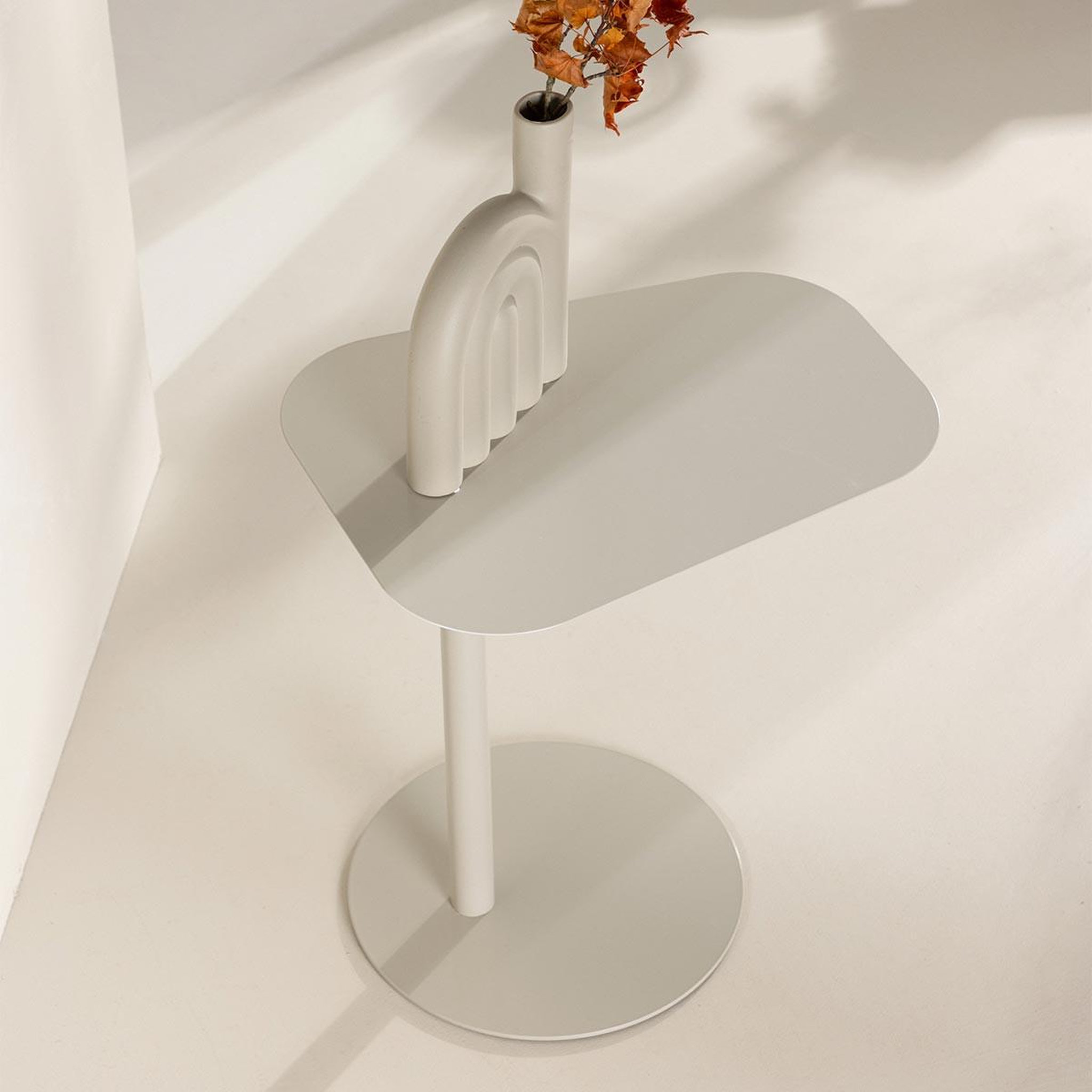 Voir la diapositive 5 : Paris Prix Table d'appoint design  san jose  50cm beige