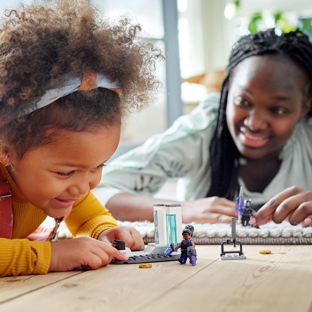 LEGO Super Heroes 76212 Le Labo de Shuri Black Panther,  Figurines Avengers Black Panther : Wakanda Forever, Jouet Super-Héros