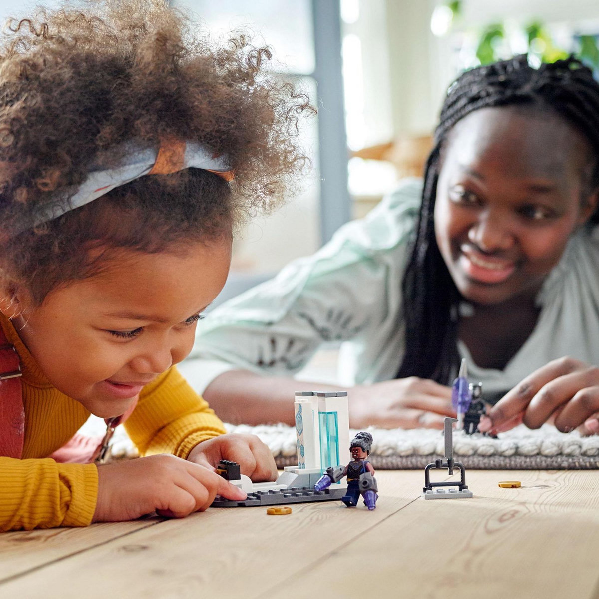 LEGO Super Heroes 76212 Le Labo de Shuri Black Panther,  Figurines Avengers Black Panther : Wakanda Forever, Jouet Super-Héros