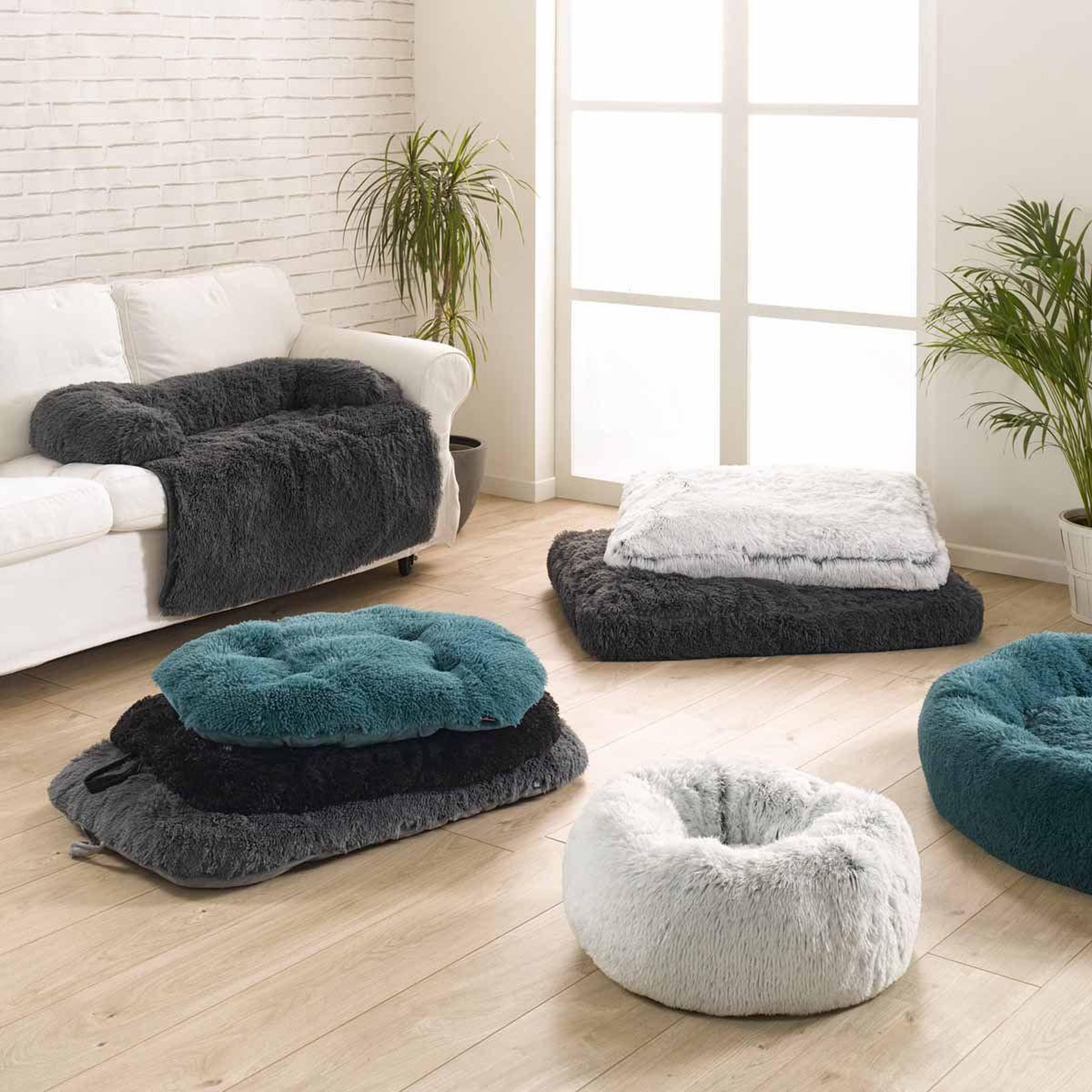 Voir la diapositive 6 : LOVE STORY Coussin pour chien & chat  fluffy  77cm émeraude