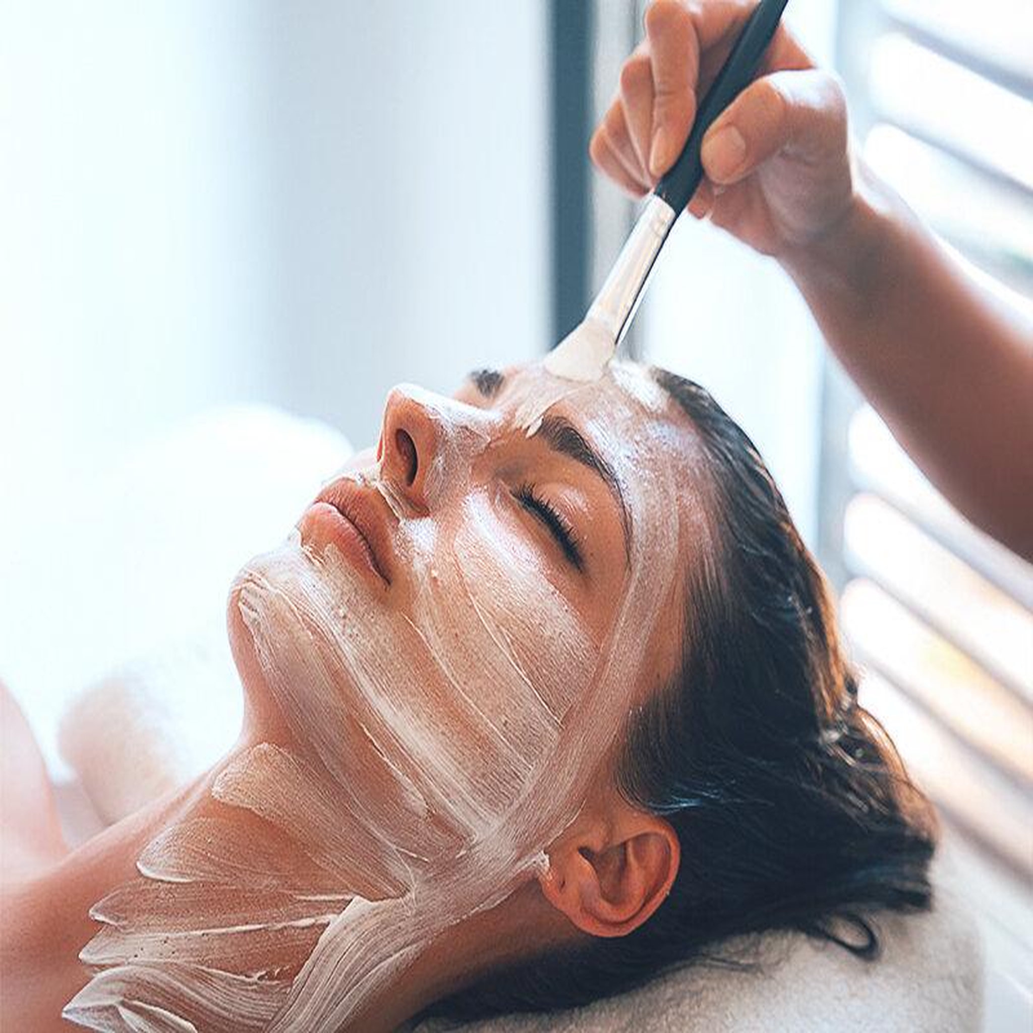Voir la diapositive 2 : Smartbox Massage corps et visage avec accès au spa dans un hôtel 4* près de argelès-sur-mer - coffret cadeau bien-être