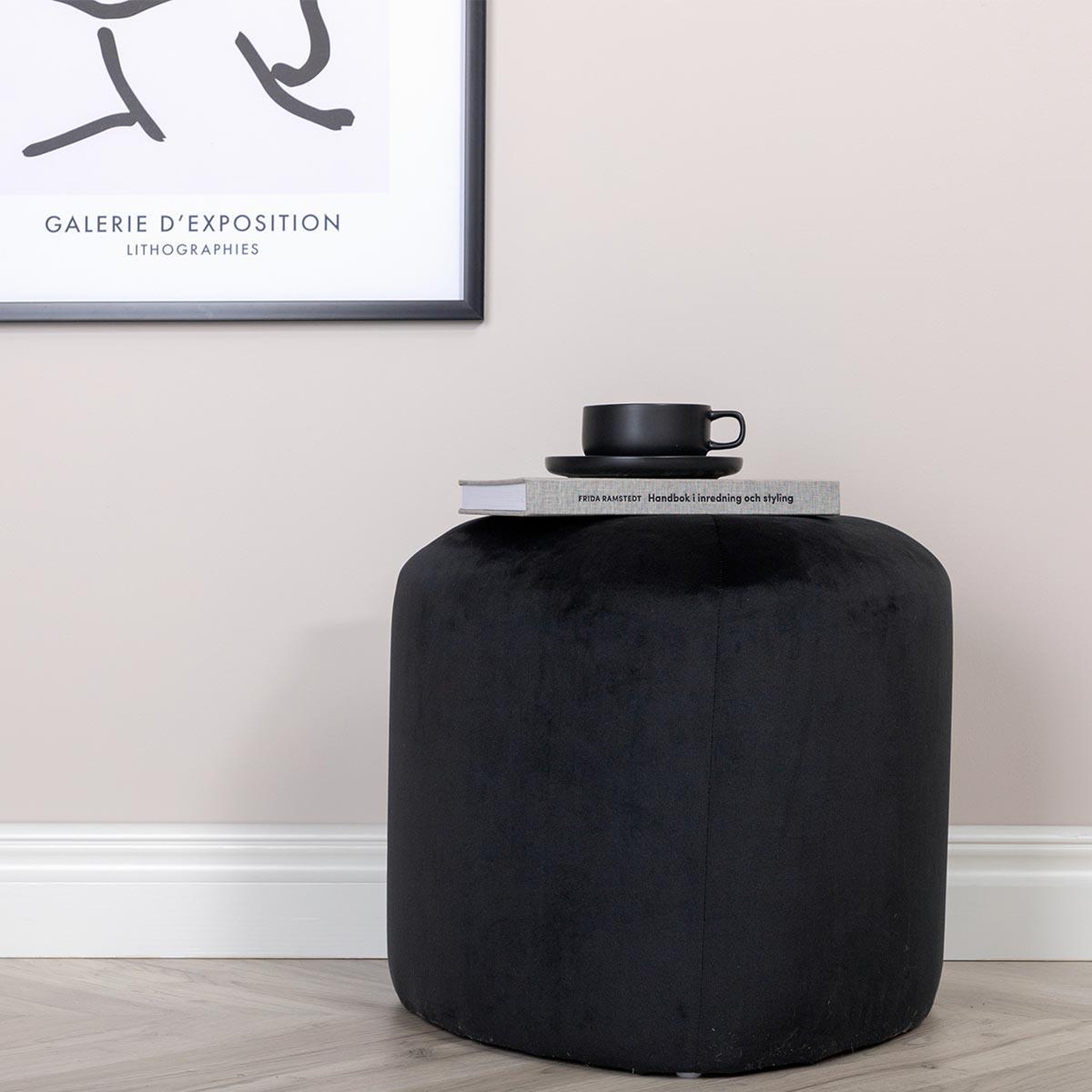 Voir la diapositive 4 : Paris Prix Pouf en velours  peg  46cm noir