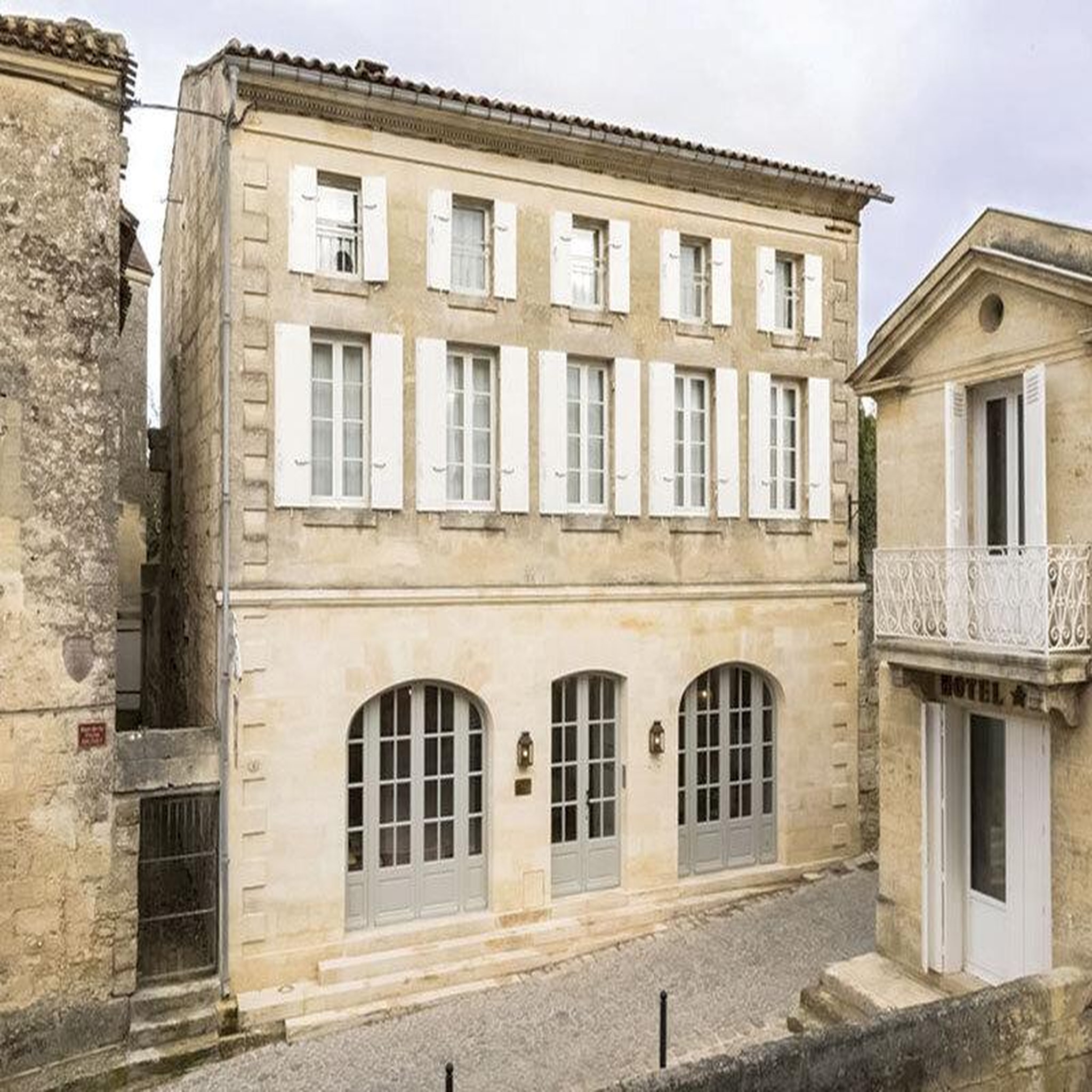 Voir la diapositive 3 : Smartbox Escapade œnologique de 2 nuits pour 2 à l'auberge de la commanderie - coffret cadeau séjour