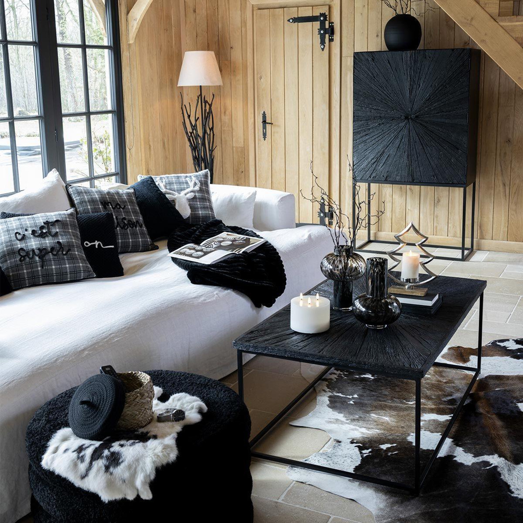 Voir la diapositive 5 : J-LINE Lampadaire Design en Bois  Branches  170cm Noir