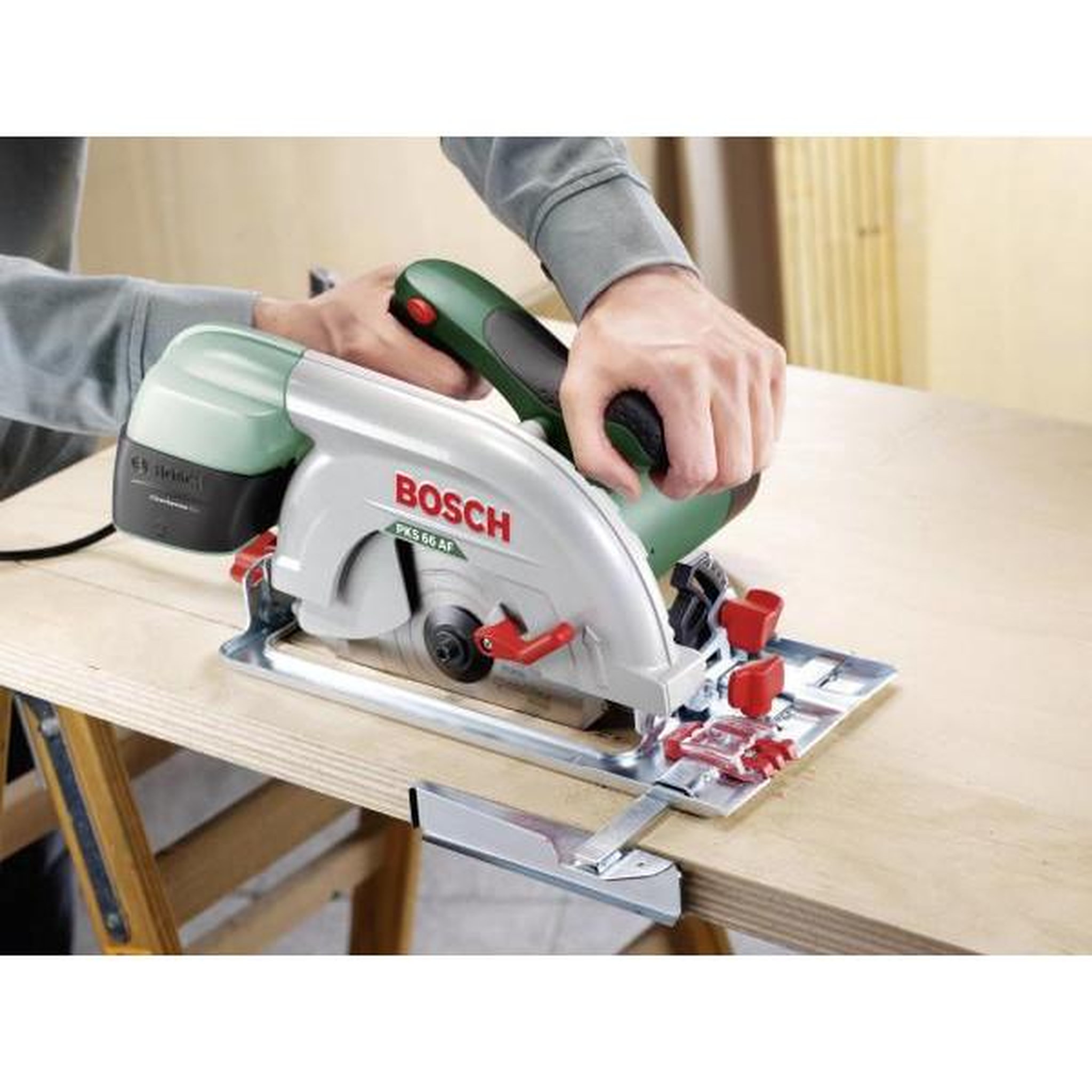 Voir la diapositive 2 : BOSCH Scie circulaire filaire Bosch - PKS 66 AF - 1600W - 66mm de profondeur de coupe