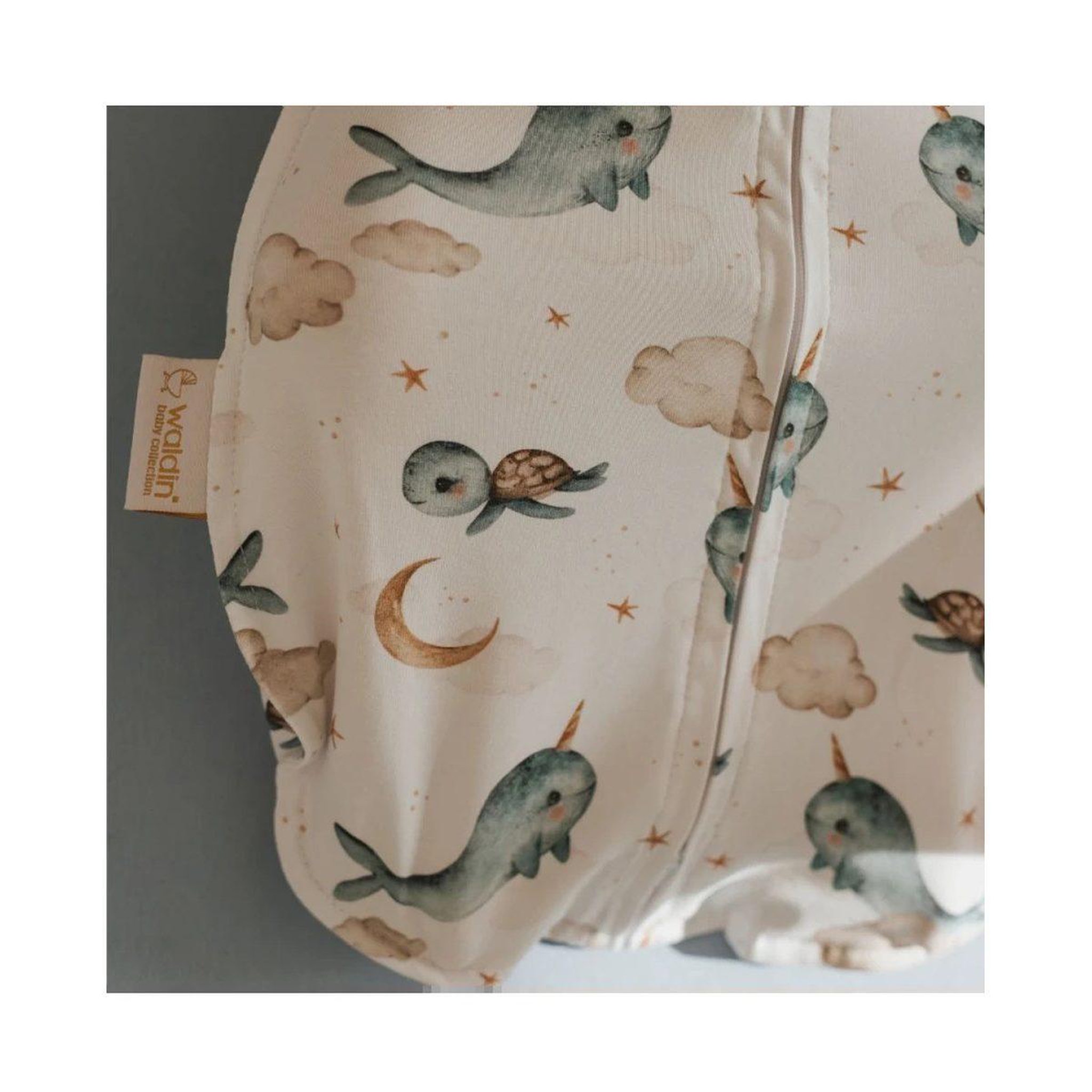 Voir la diapositive 4 : WALDIN Lange d'emmaillotage - taille S - white, whale