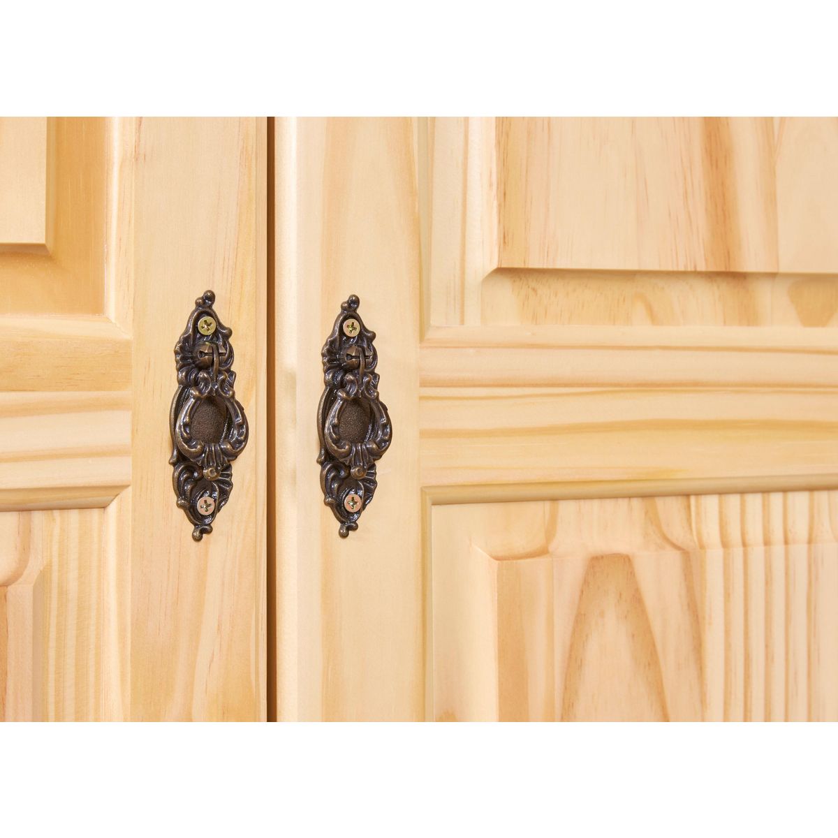 Armoire rustique en pin massif 3 portes  L150cm BASTIAN