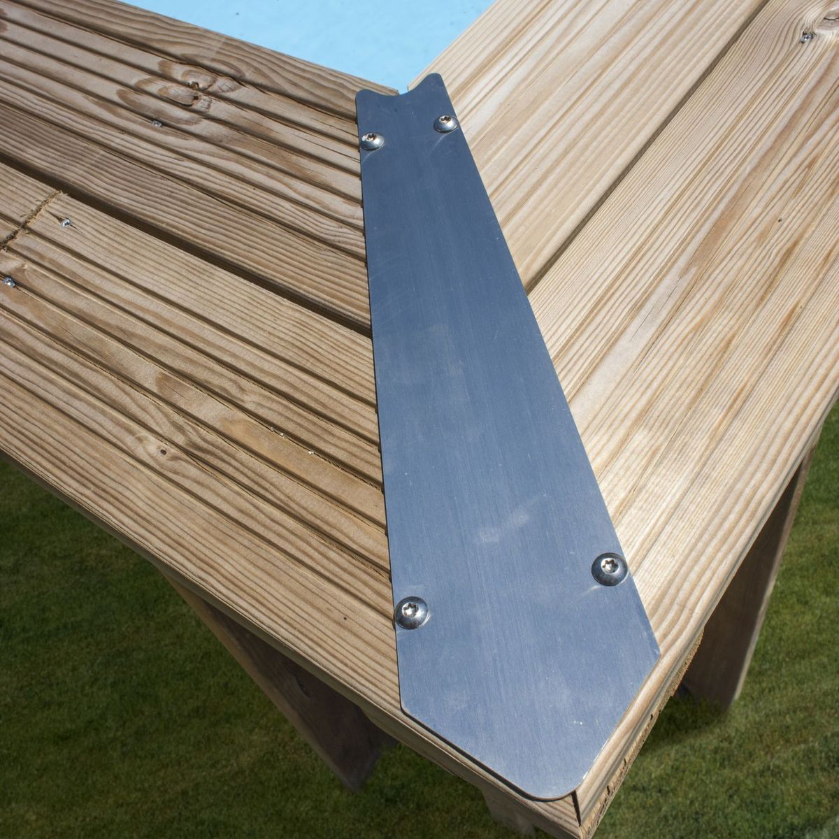 GRE Piscine hors sol bois ovale - 672x472x146cm - VERMELA