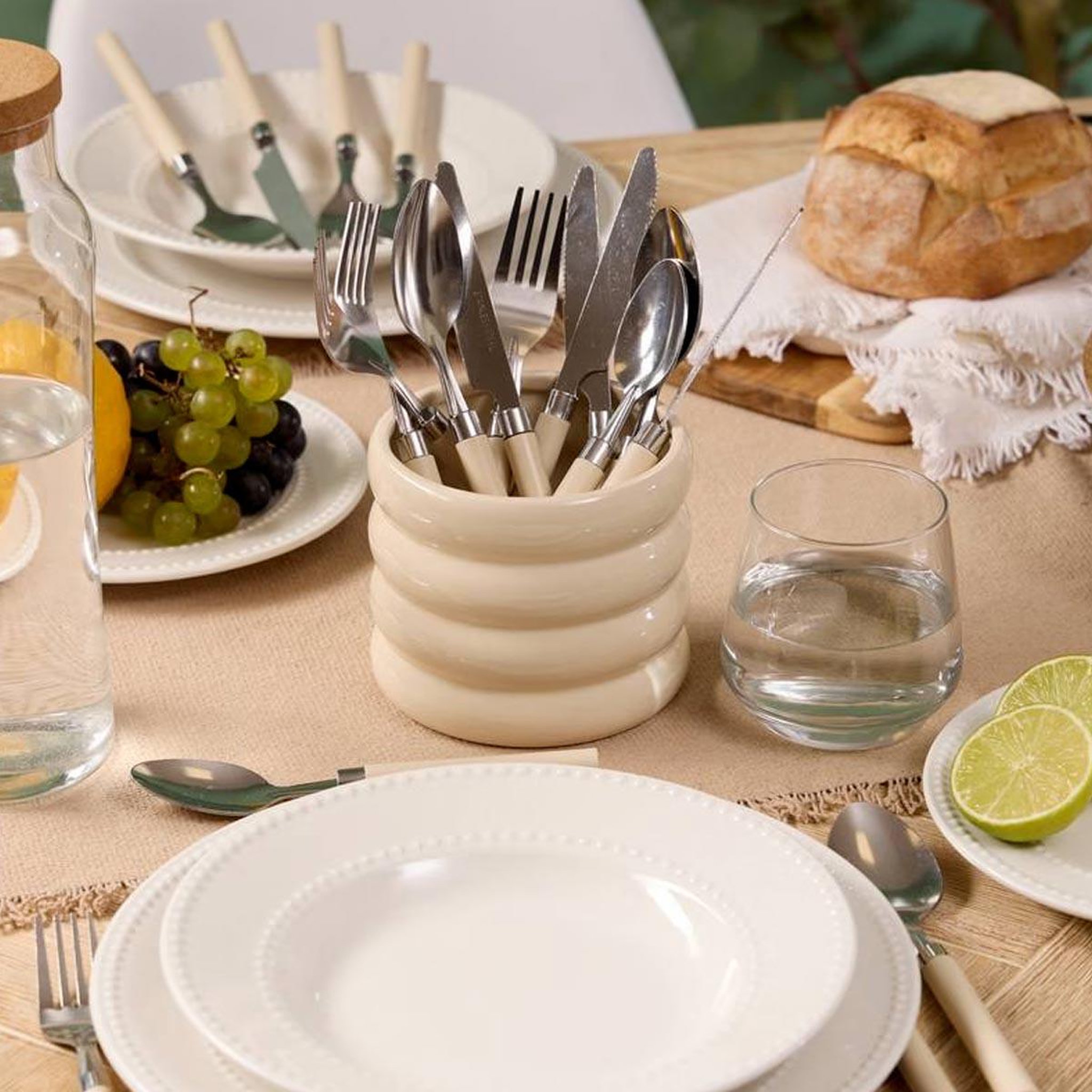 Voir la diapositive 3 : SECRET DE GOURMET Ménagère 24 pièces avec rack  elsa  20cm crème