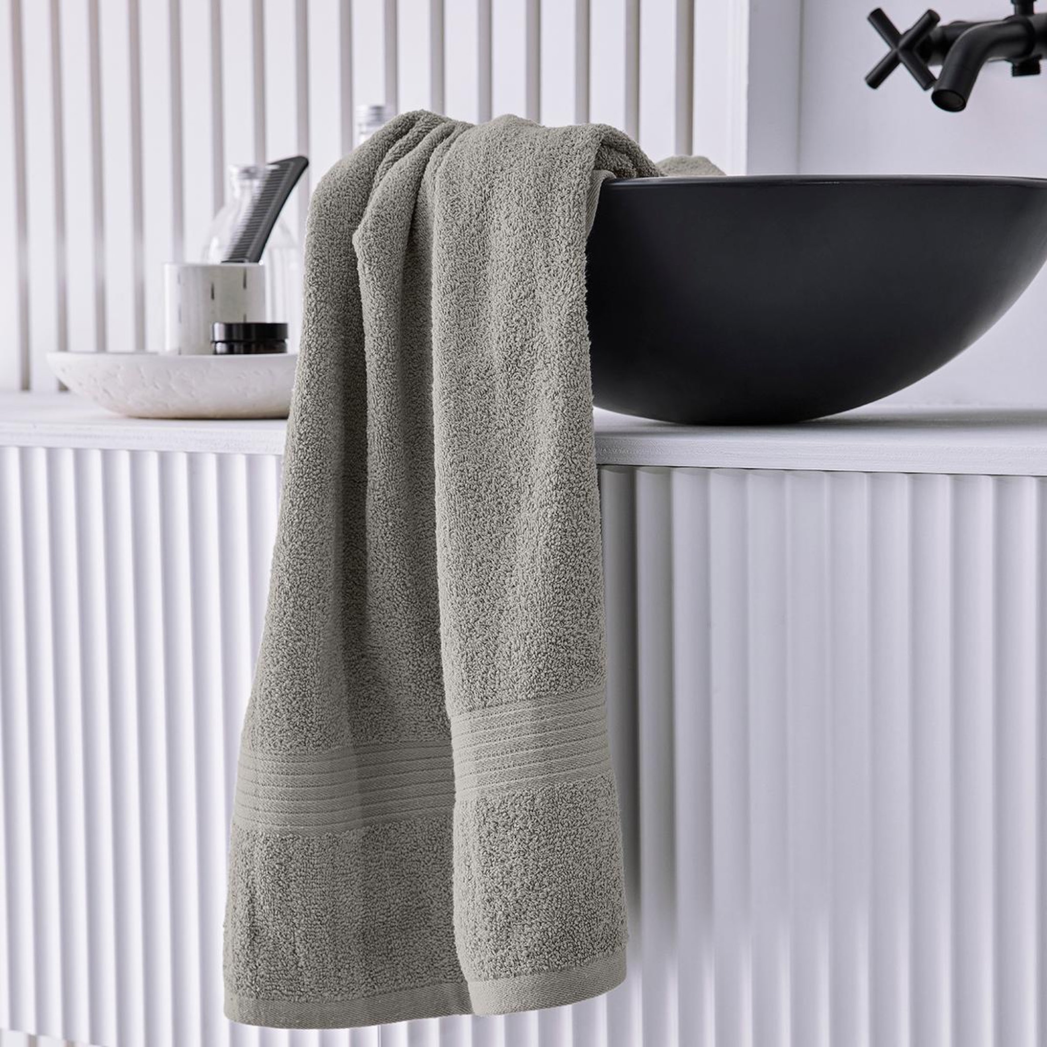 Voir la diapositive 1 : TODAY Drap de bain uni en coton 450 g/m²