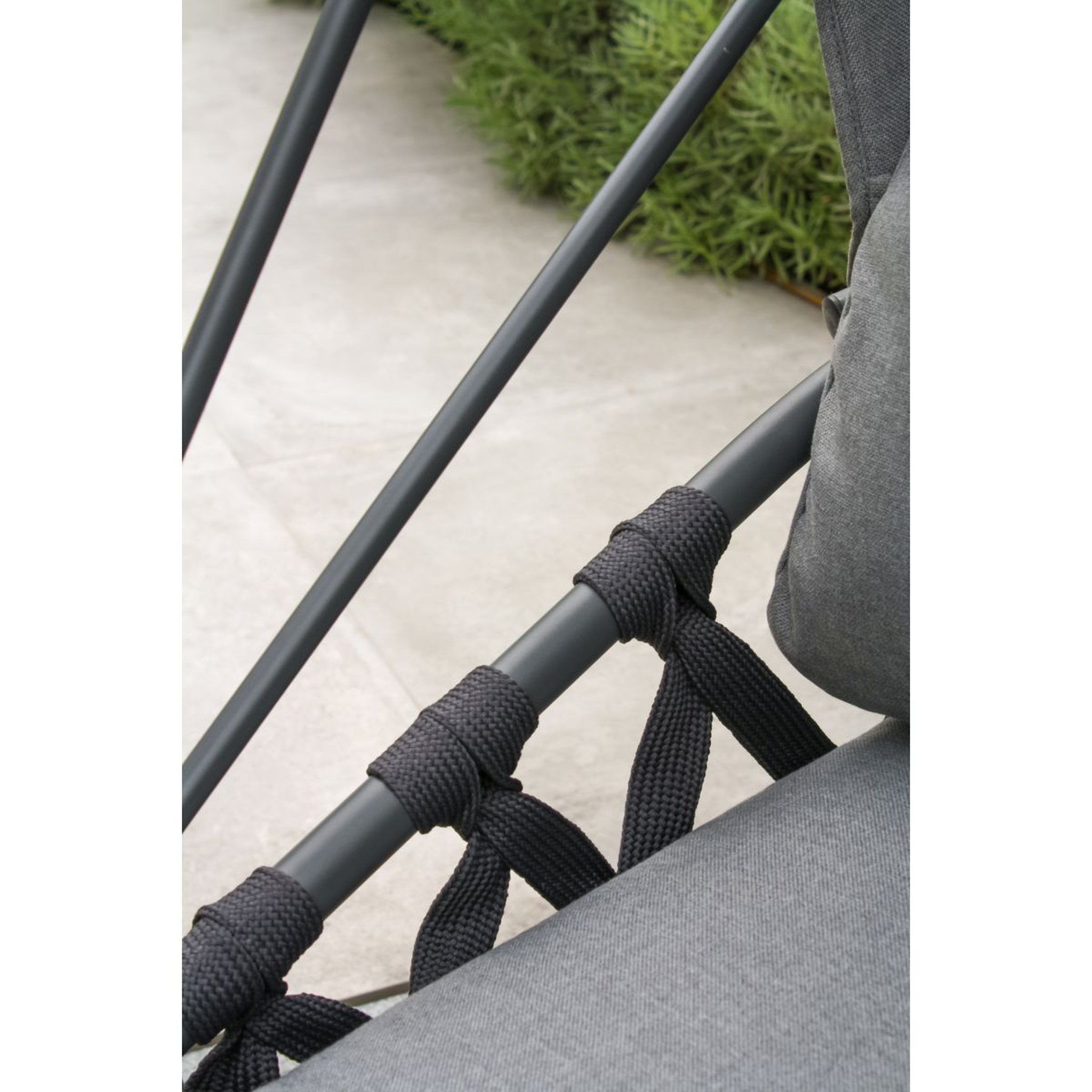 Voir la diapositive 4 : DCB GARDEN Balancelle de jardin - Coussins gris - LACANAU