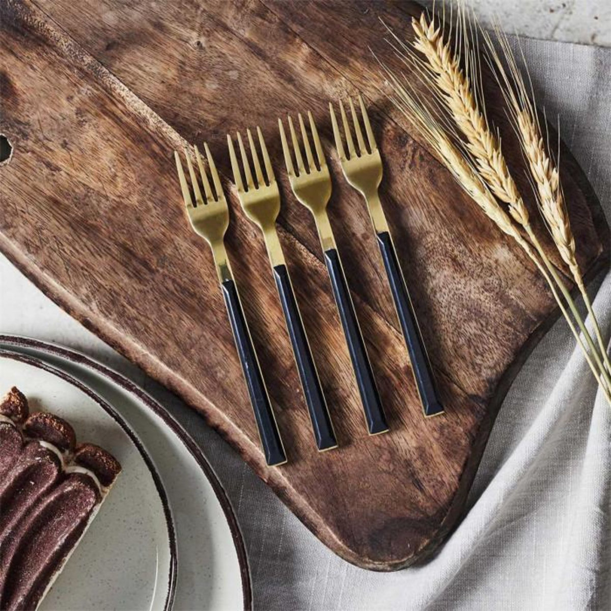 Paris Prix Lot de 4 Fourchettes à Dessert en Inox  Charlotte  15cm Noir & Or