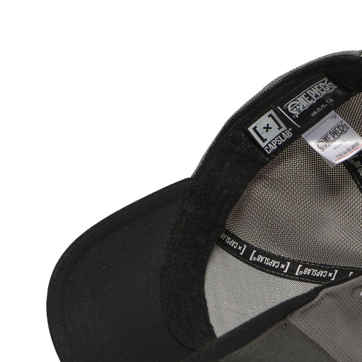 CAPSLAB Casquette trucker avec filet Attack des Titans levi