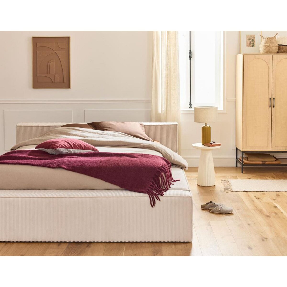 LISA DESIGN Stella - lit coffre - 140x190 cm - sommier inclus - en velours côtelé