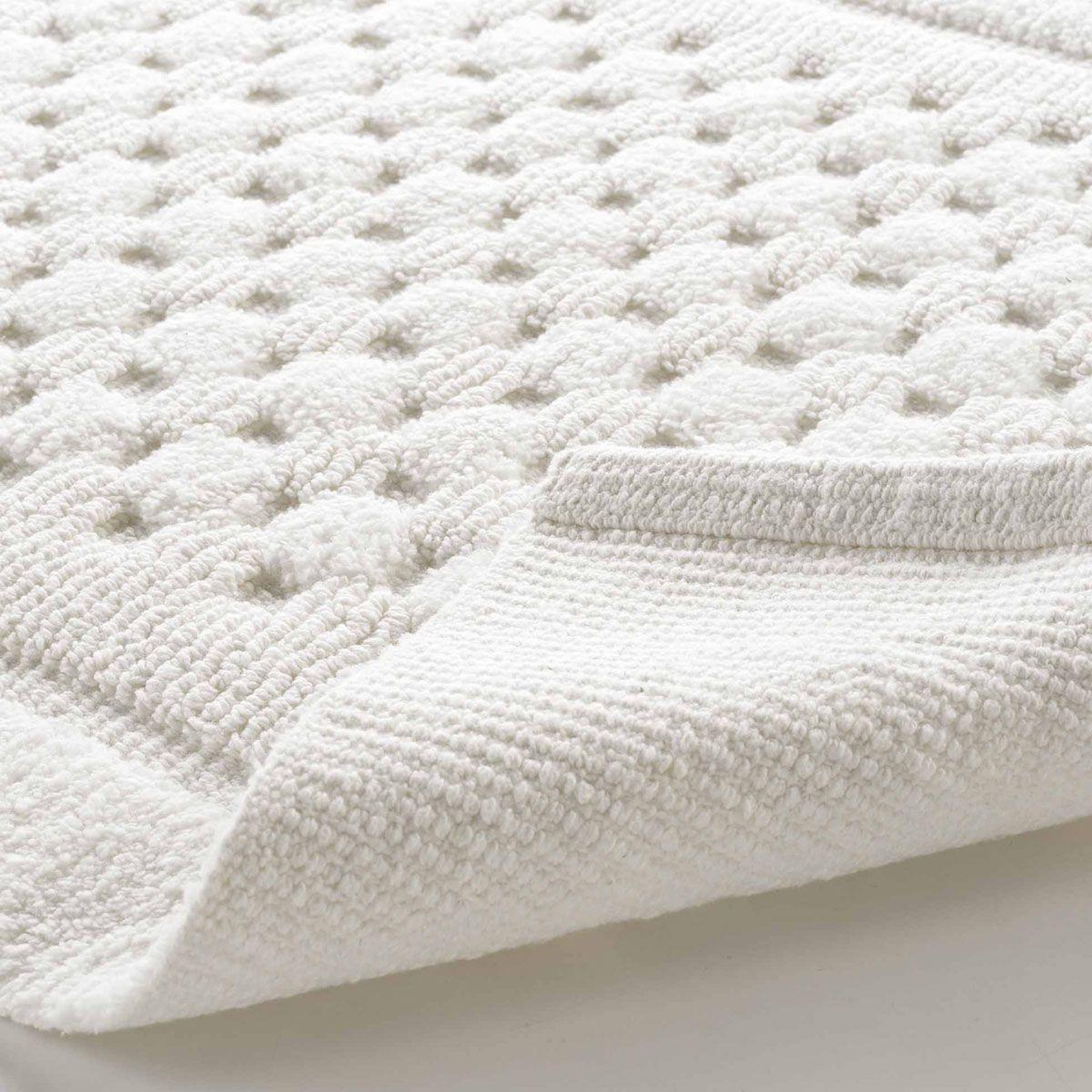 Voir la diapositive 3 : Douceur d'Intérieur Tapis de bain jacquard  damaris  50x80cm blanc