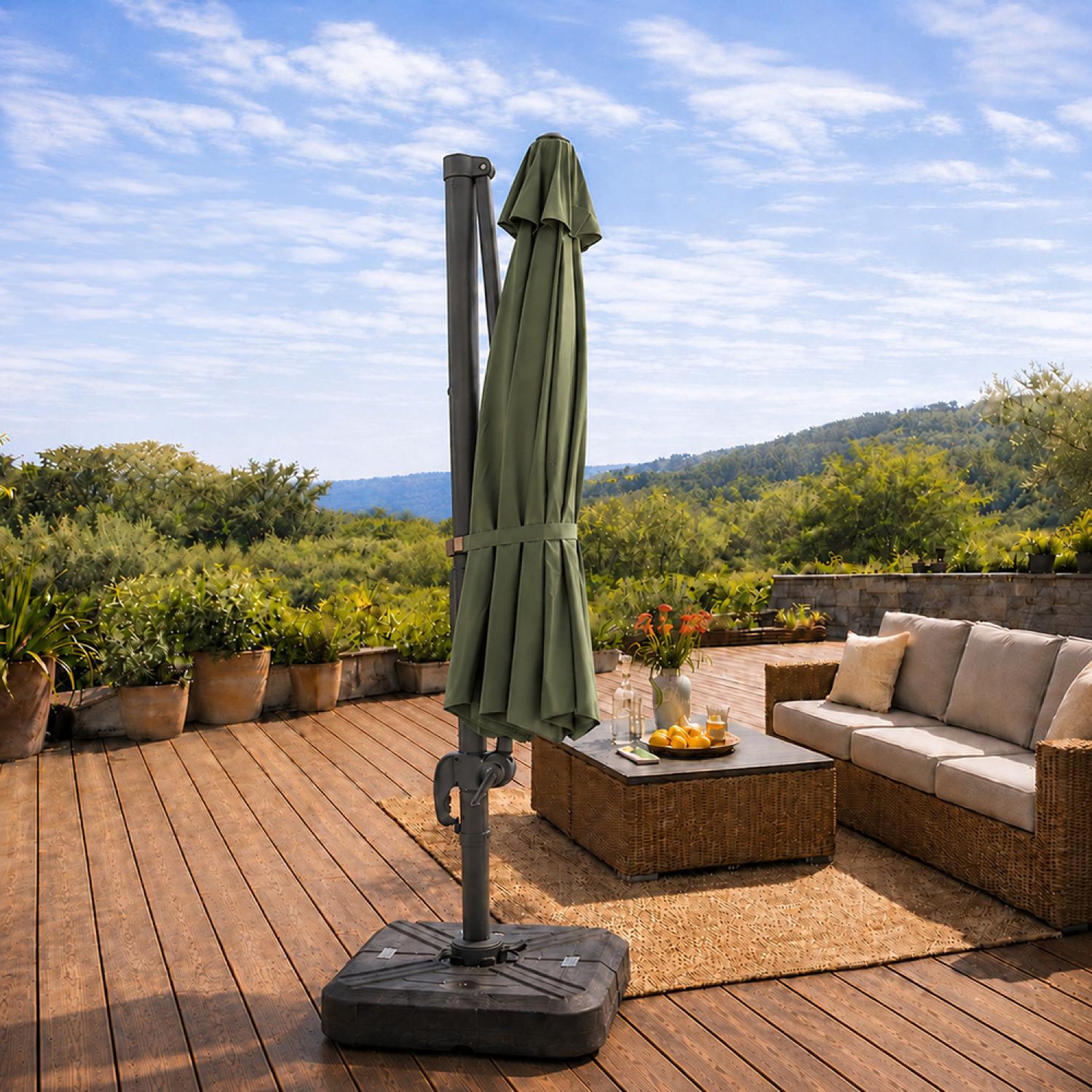Voir la diapositive 5 : CONCEPT USINE Parasol octogonal  350cm déporté vert en aluminium castillo