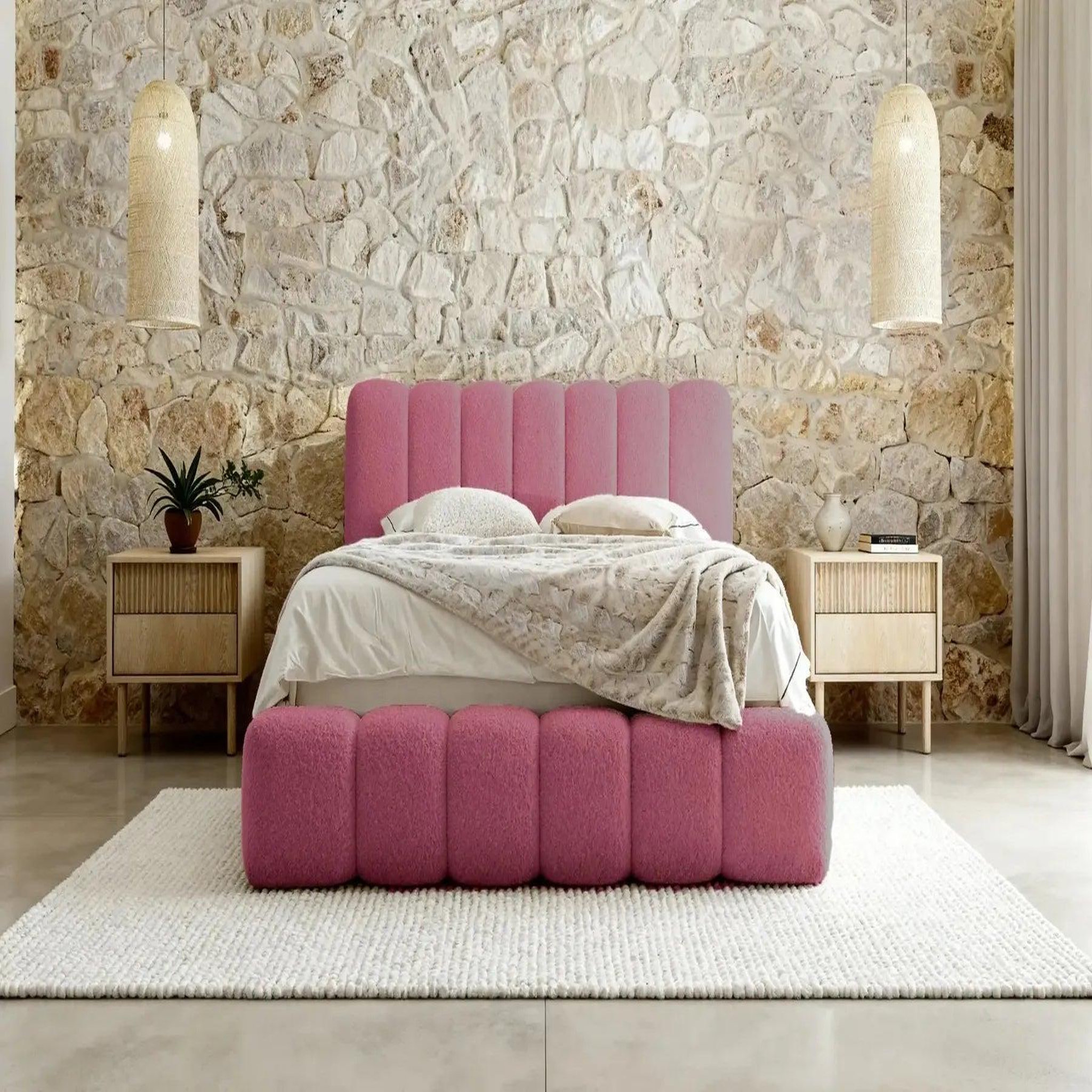 Voir la diapositive 6 : CASANOVA PARIS Garance - lit coffre tissu chenille