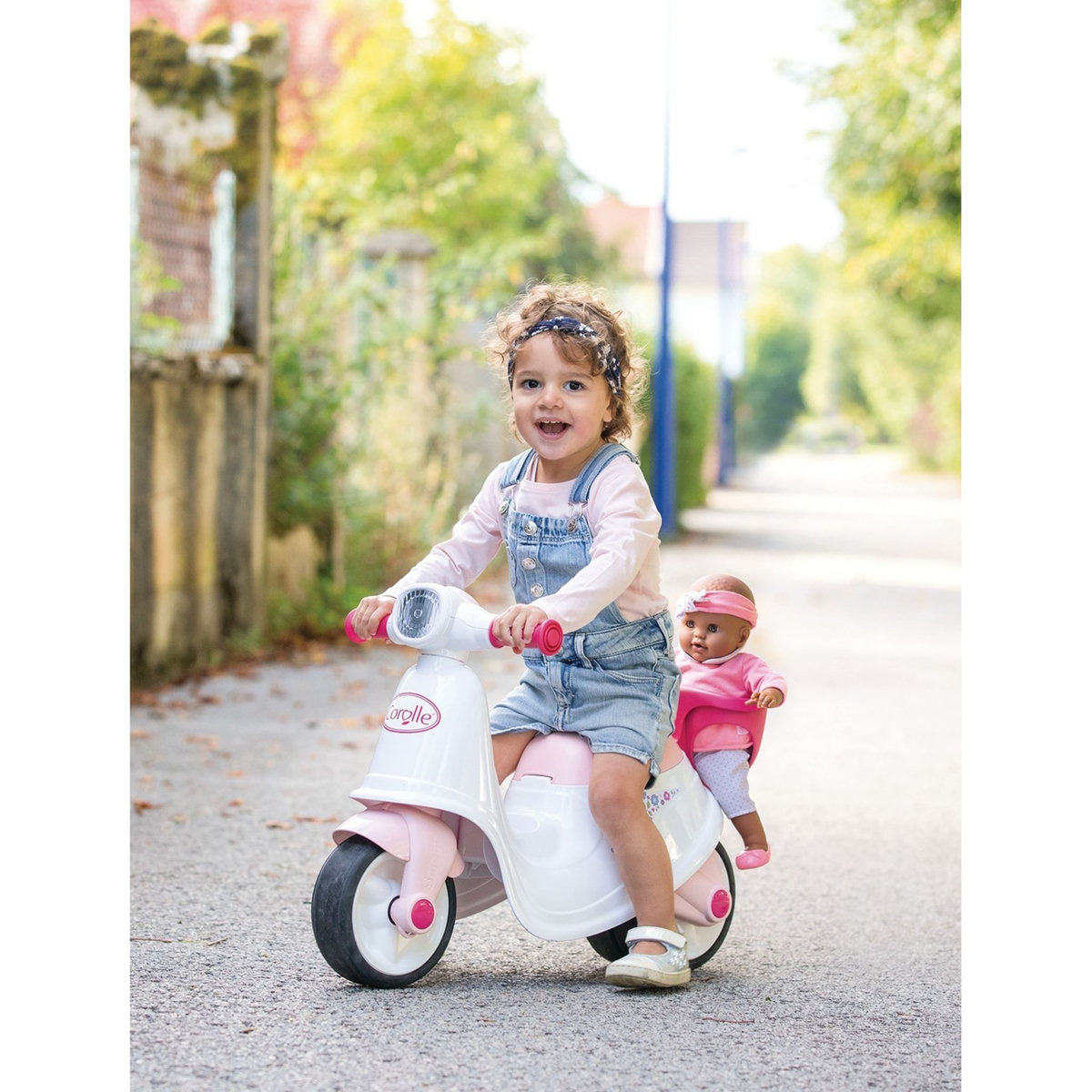 SMOBY Porteur scooter Corolle