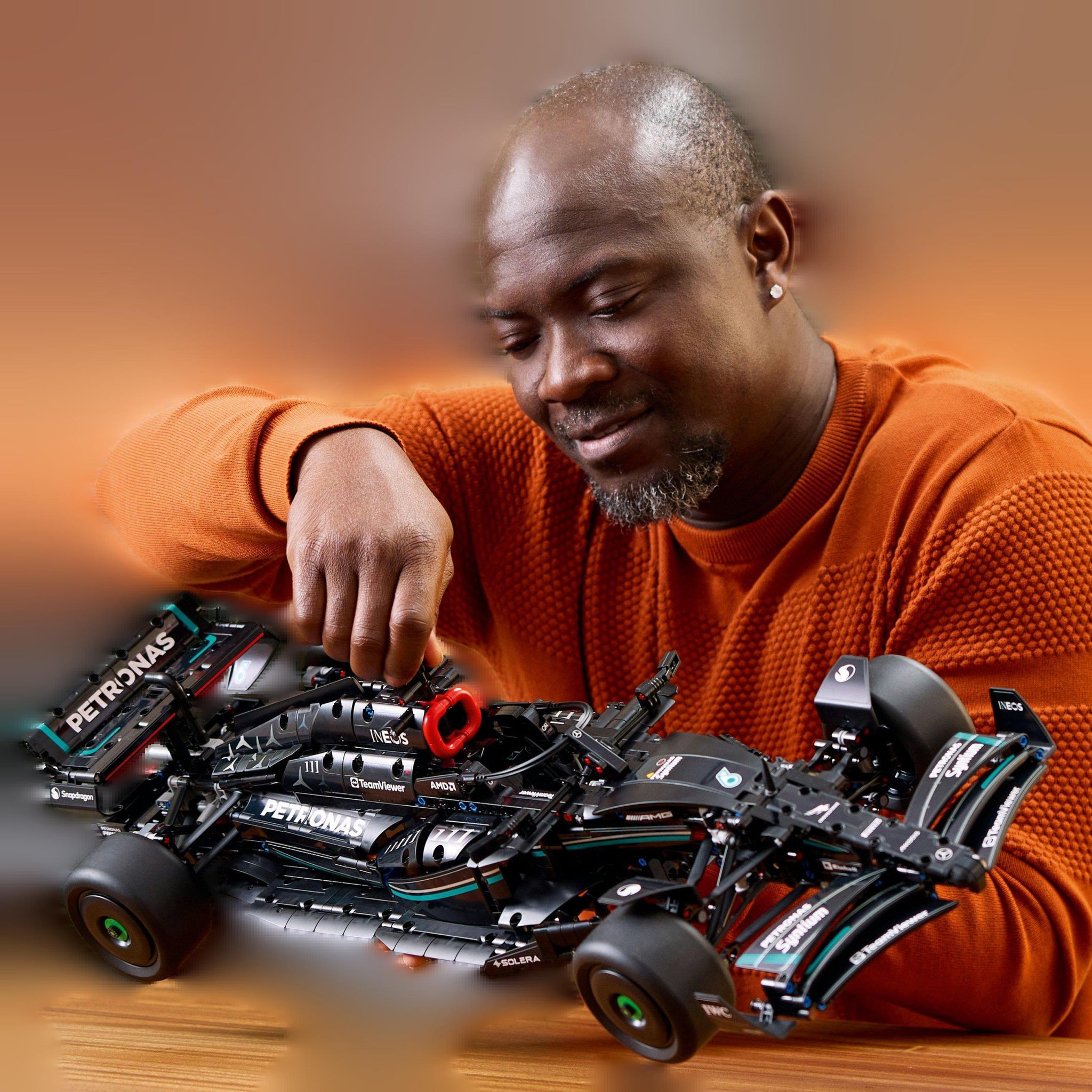 Voir la diapositive 2 : LEGO Ensemble de construction LEGO Technic Mercedes-AMG F1 W14 E Performance