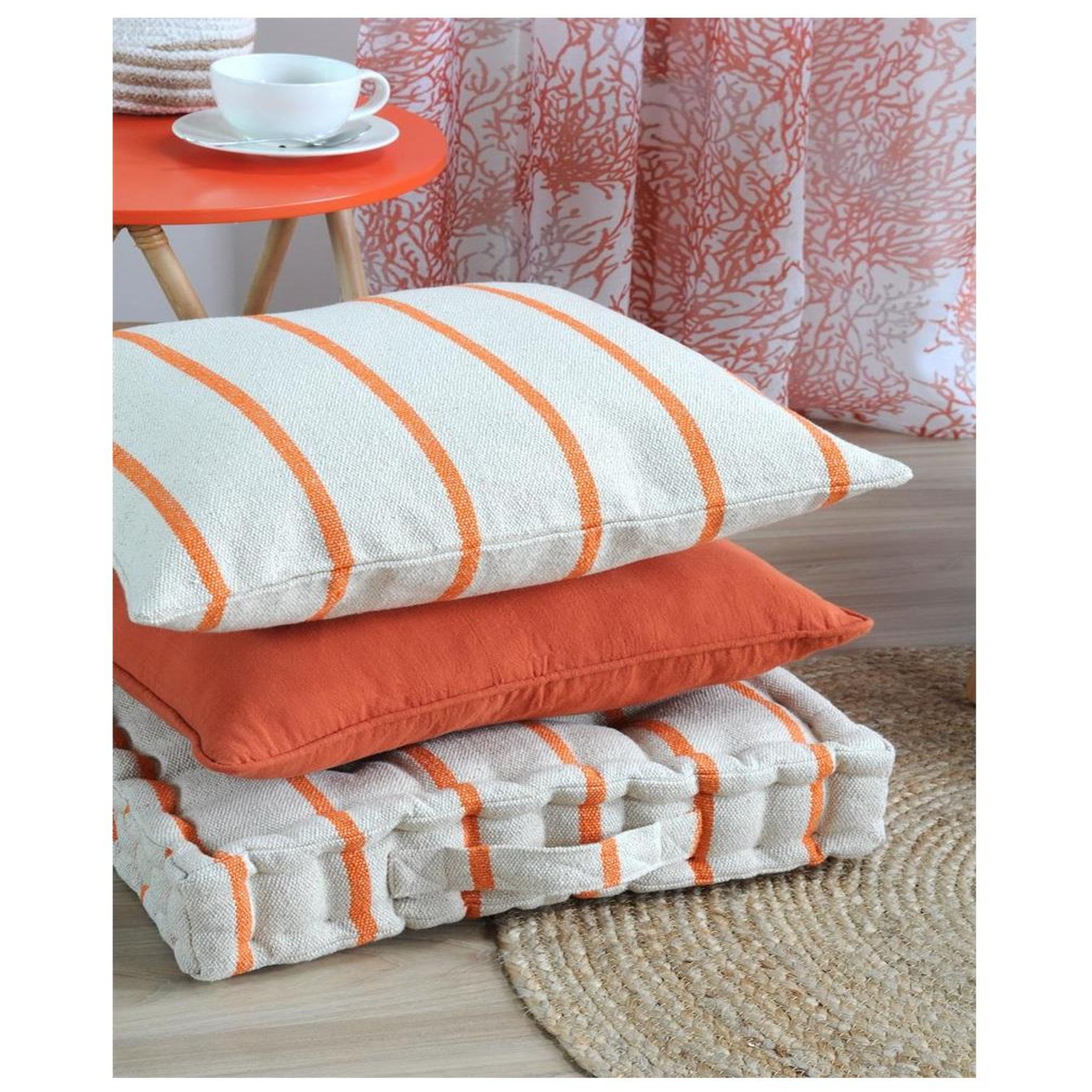Voir la diapositive 5 : Eden Coussin de sol st tropez design et moderne