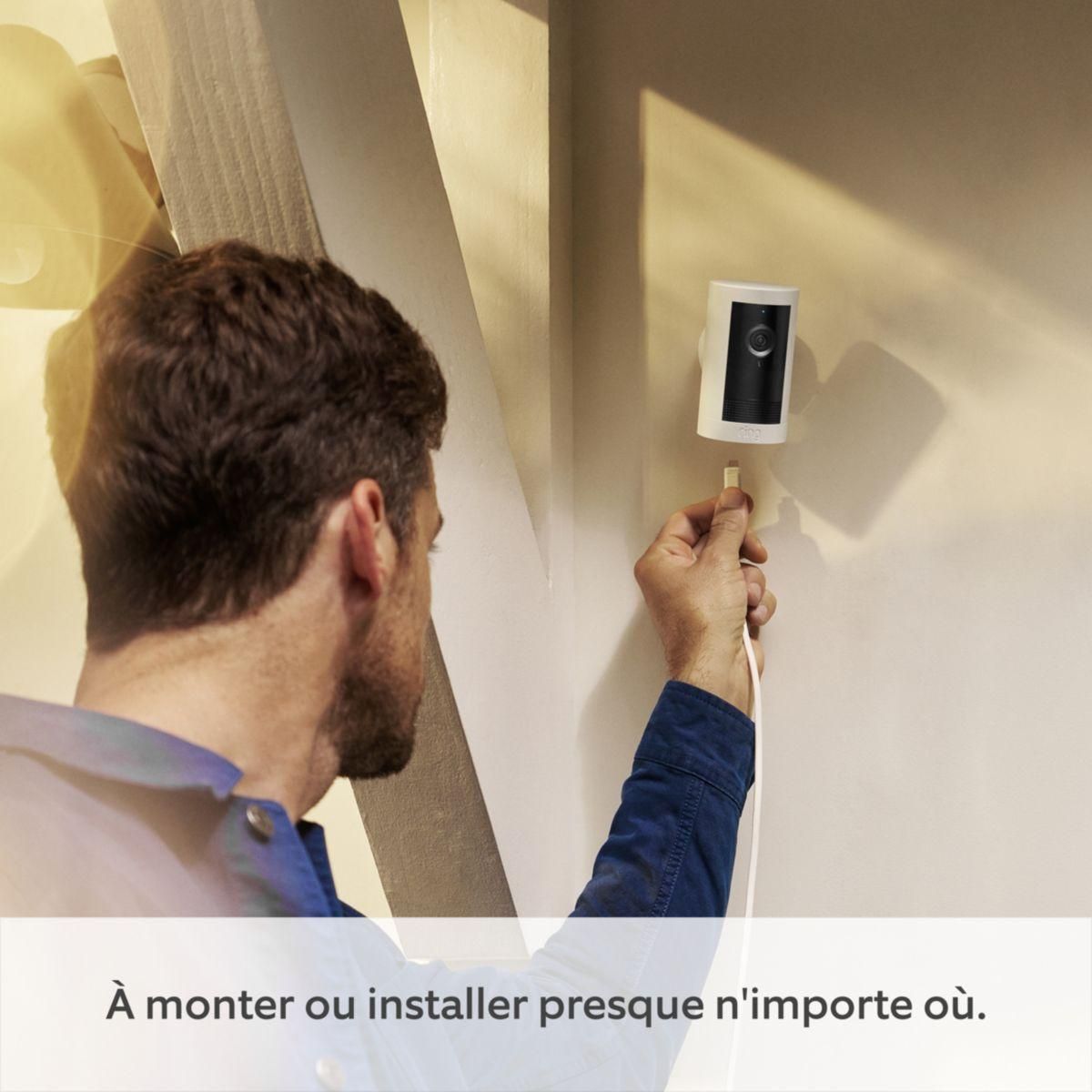 Ring Caméra de surveillance Cam Plus - Plug-in - Noire