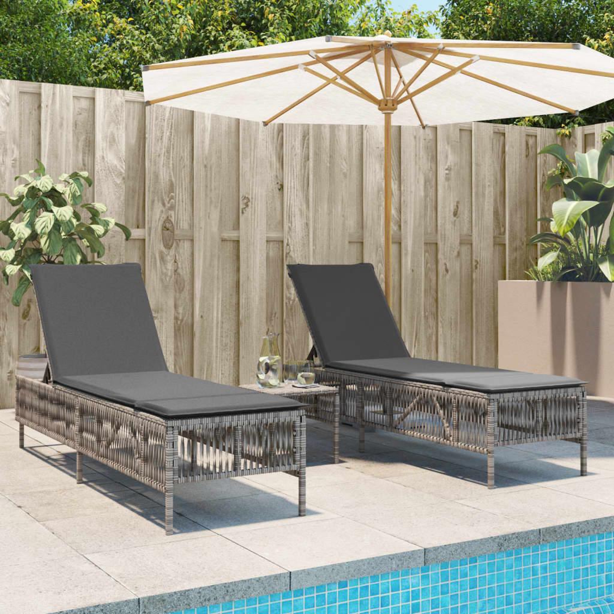 VIDAXL Chaises longues avec coussins lot de 2 gris resine tressee