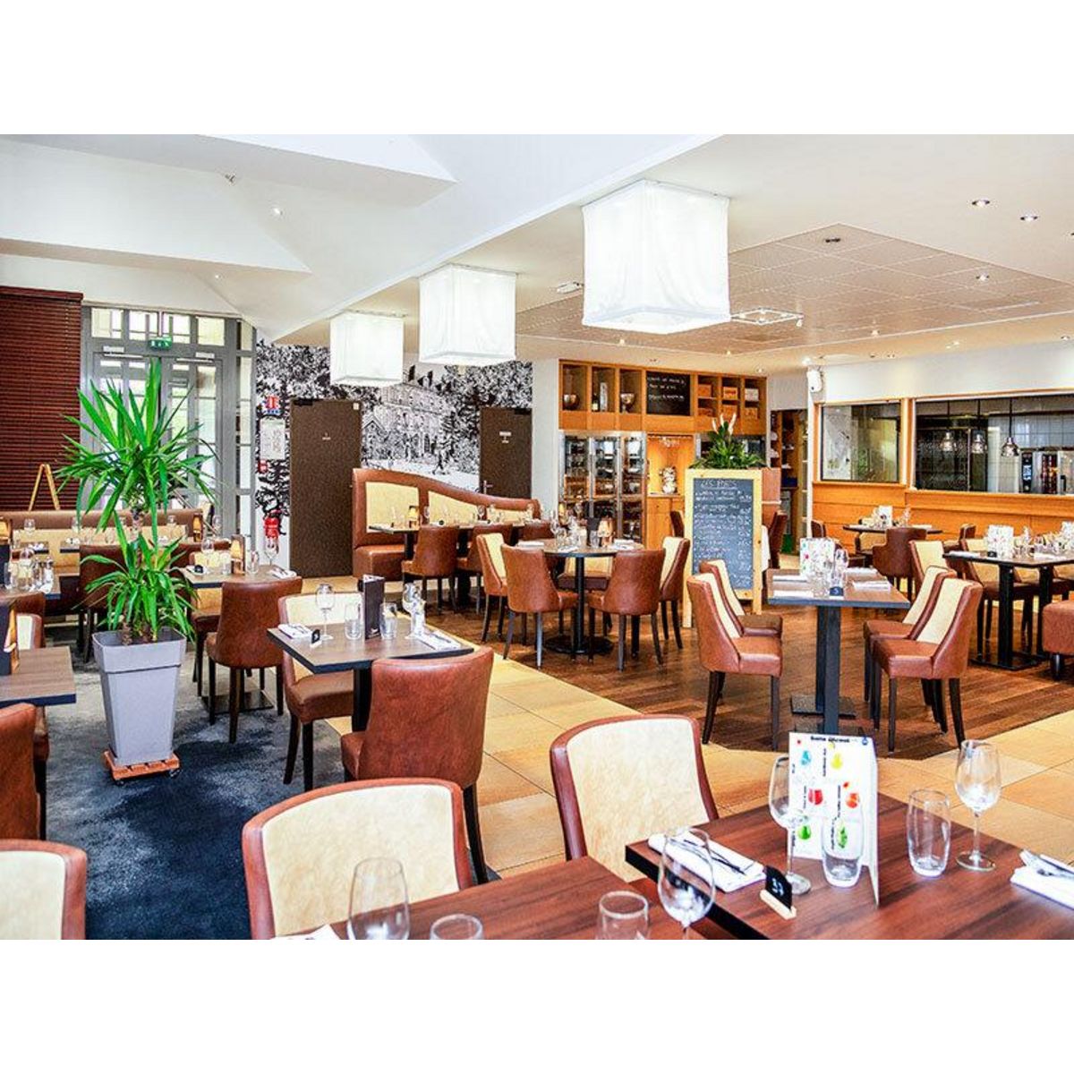 Smartbox Escapade dans le Berry : 2 jours en suite avec dîner dans un hôtel 4* à Châteauroux - Coffret Cadeau Séjour