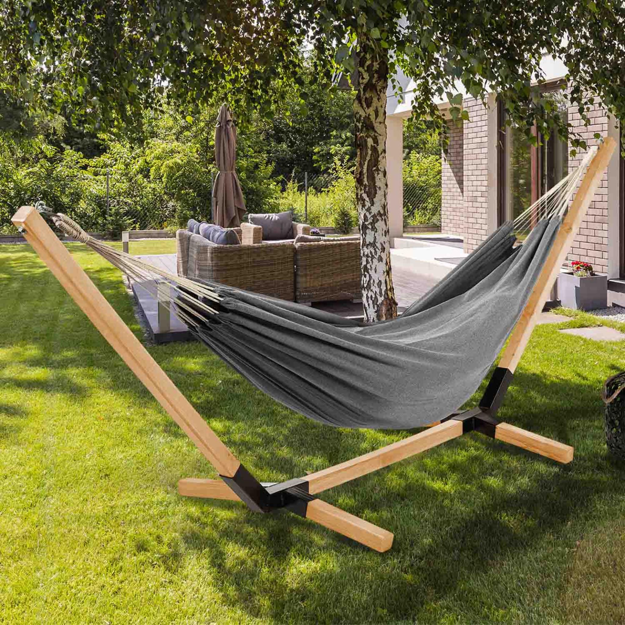 Voir la diapositive 2 : ID MARKET Hamac avec support bois et toile gris anthracite tahiti