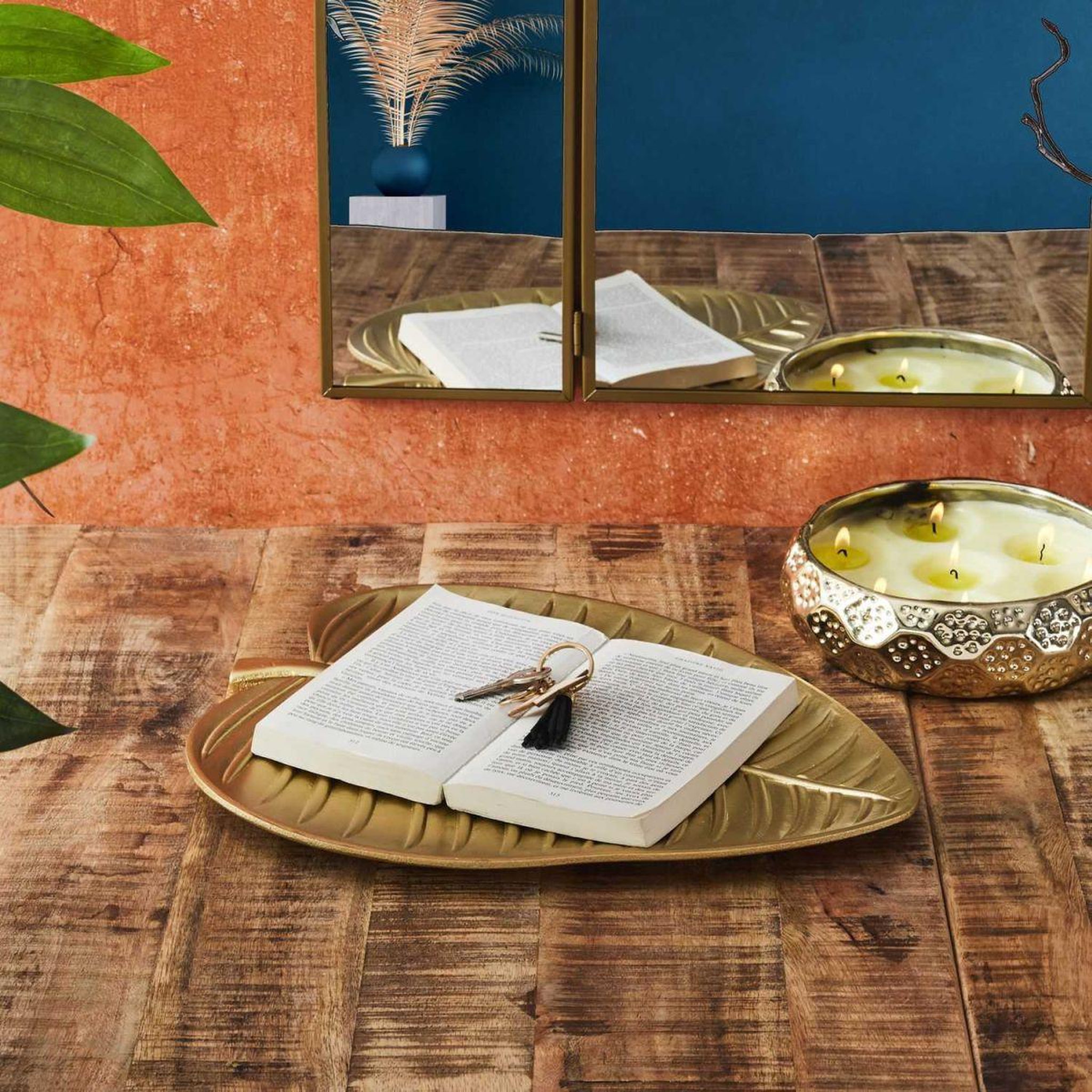 Voir la diapositive 5 : The Home Deco Factory Vide-poche design  feuille  37cm or