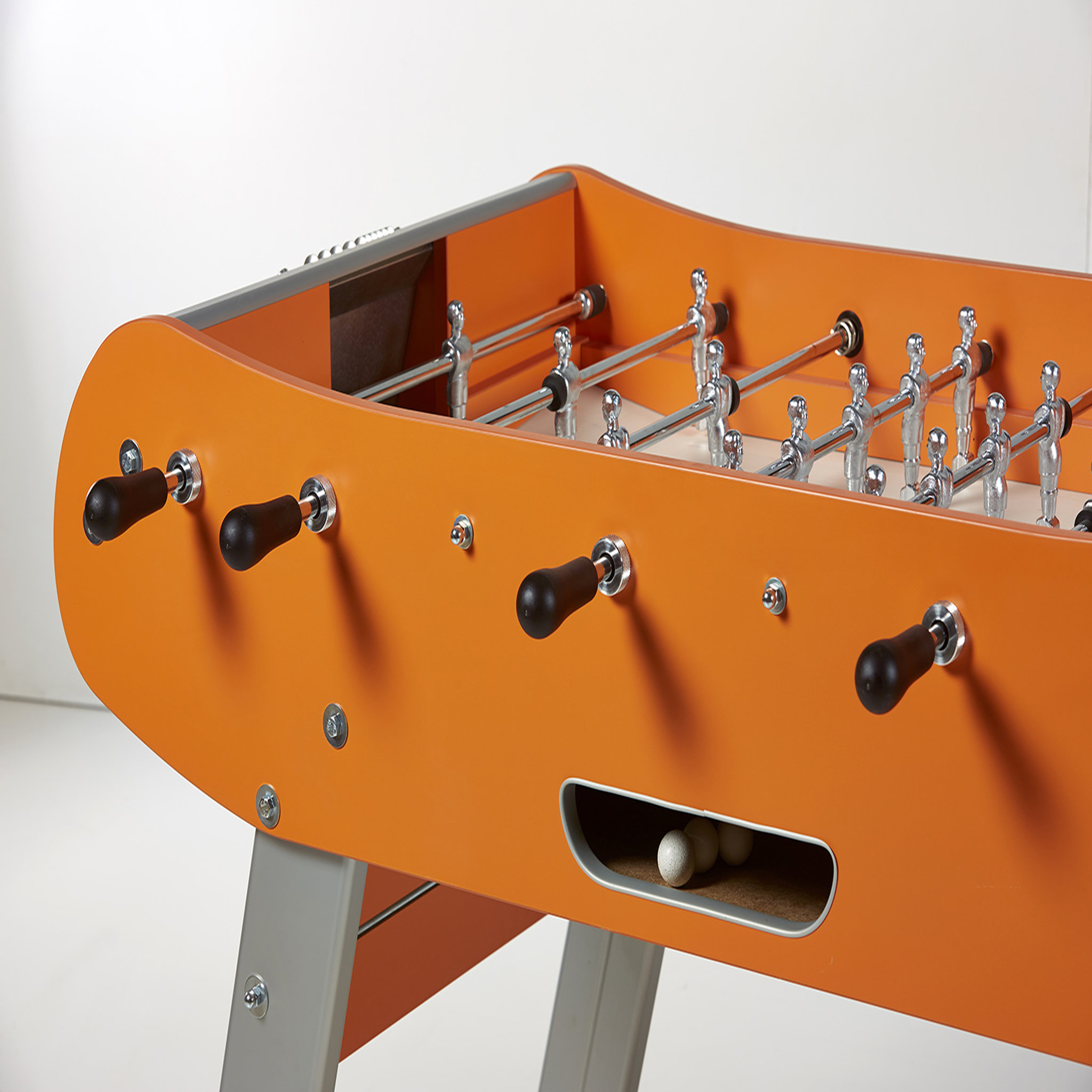 Voir la diapositive 2 : RENE PIERRE Baby-Foot Color Orange