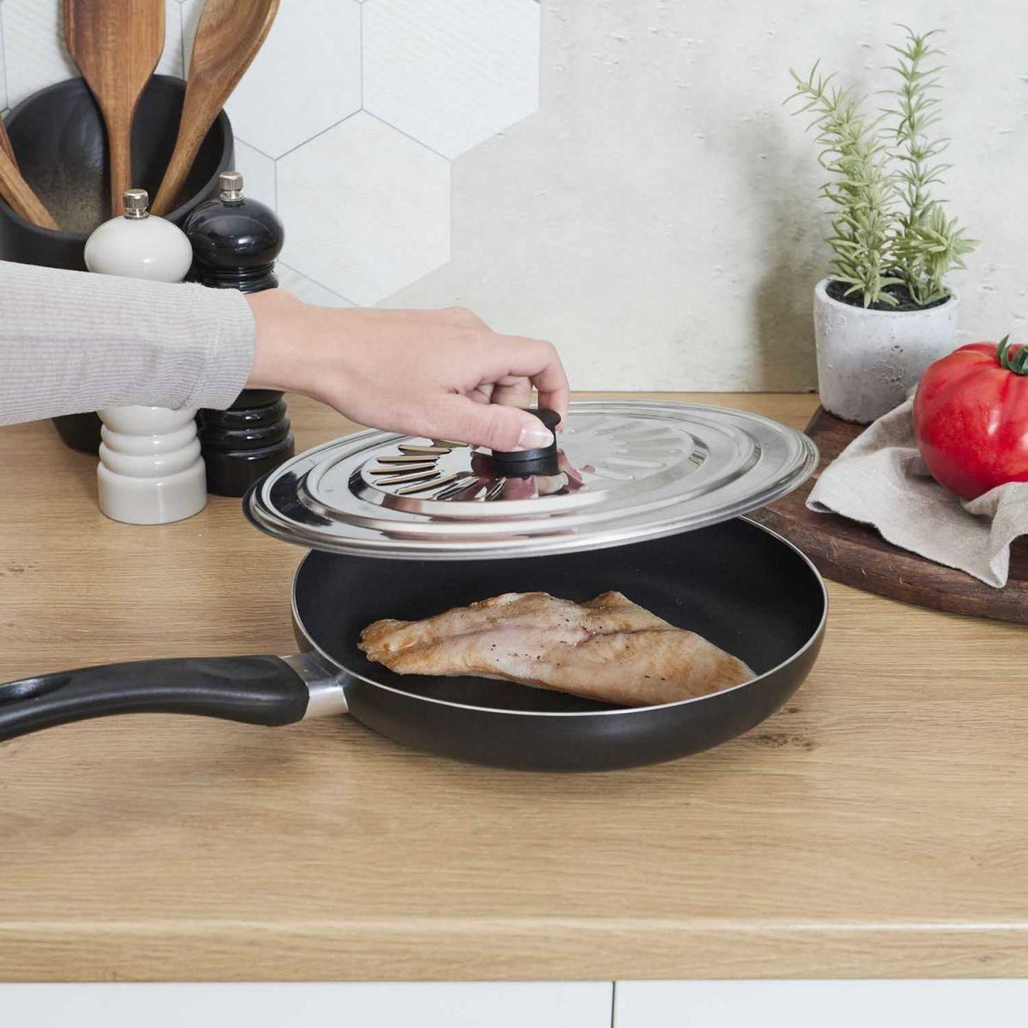 Voir la diapositive 4 : COOK CONCEPT Couvercle de Cuisson en Inox  Universel  26cm Argent