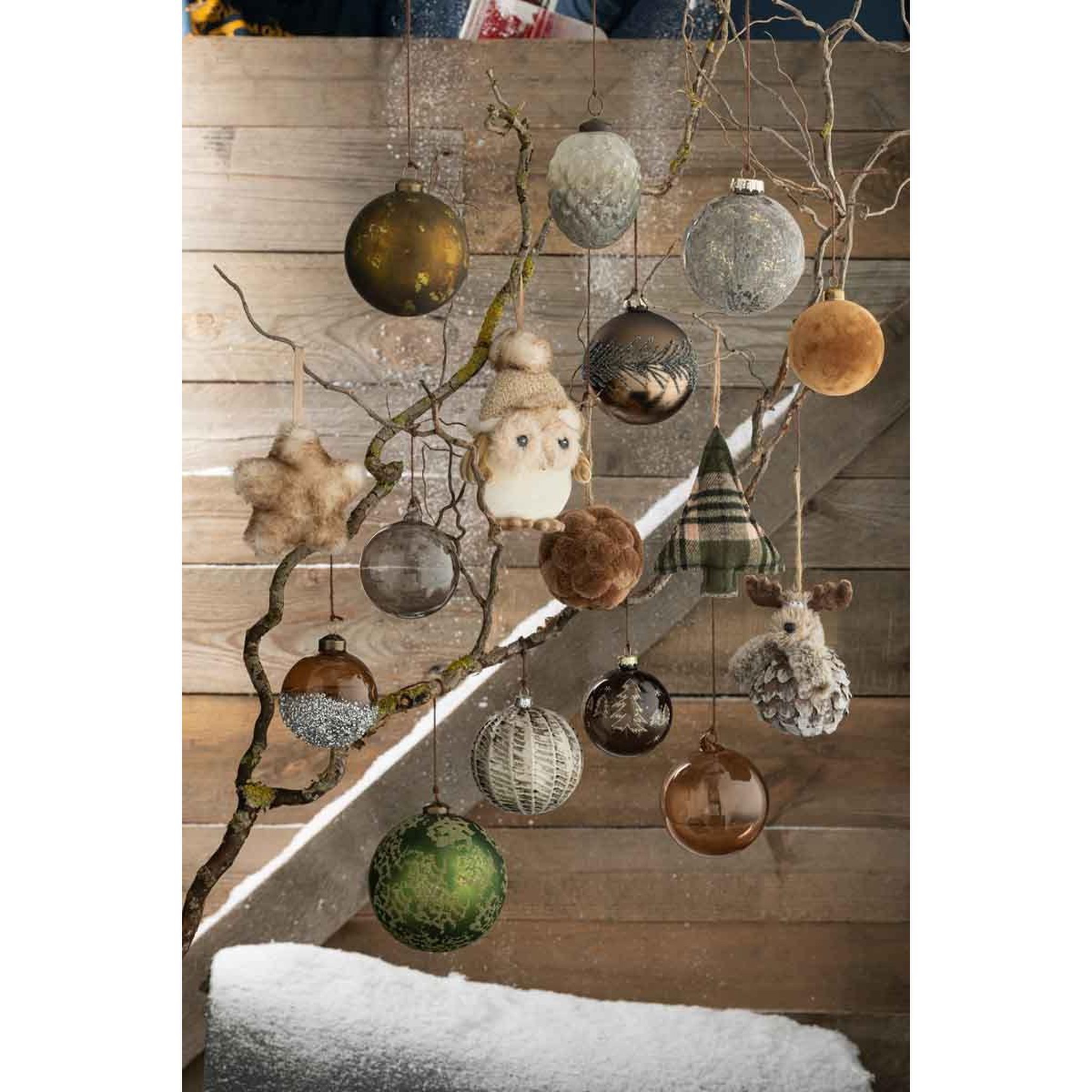 Voir la diapositive 2 : J-LINE Lot de 6 boules de noël  verre épais  8cm gris