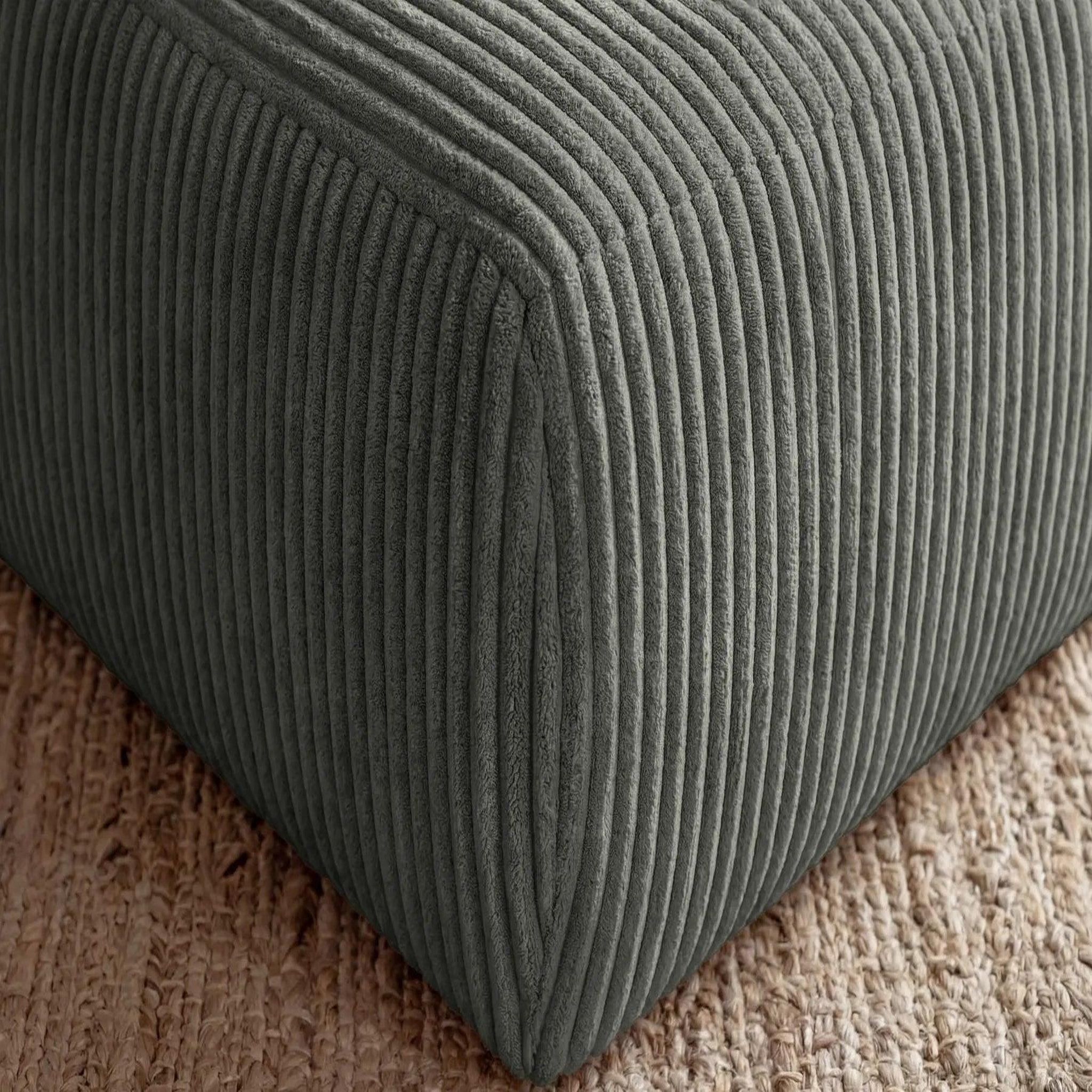 Voir la diapositive 3 : CASANOVA PARIS Elio - pouf velours côtelé
