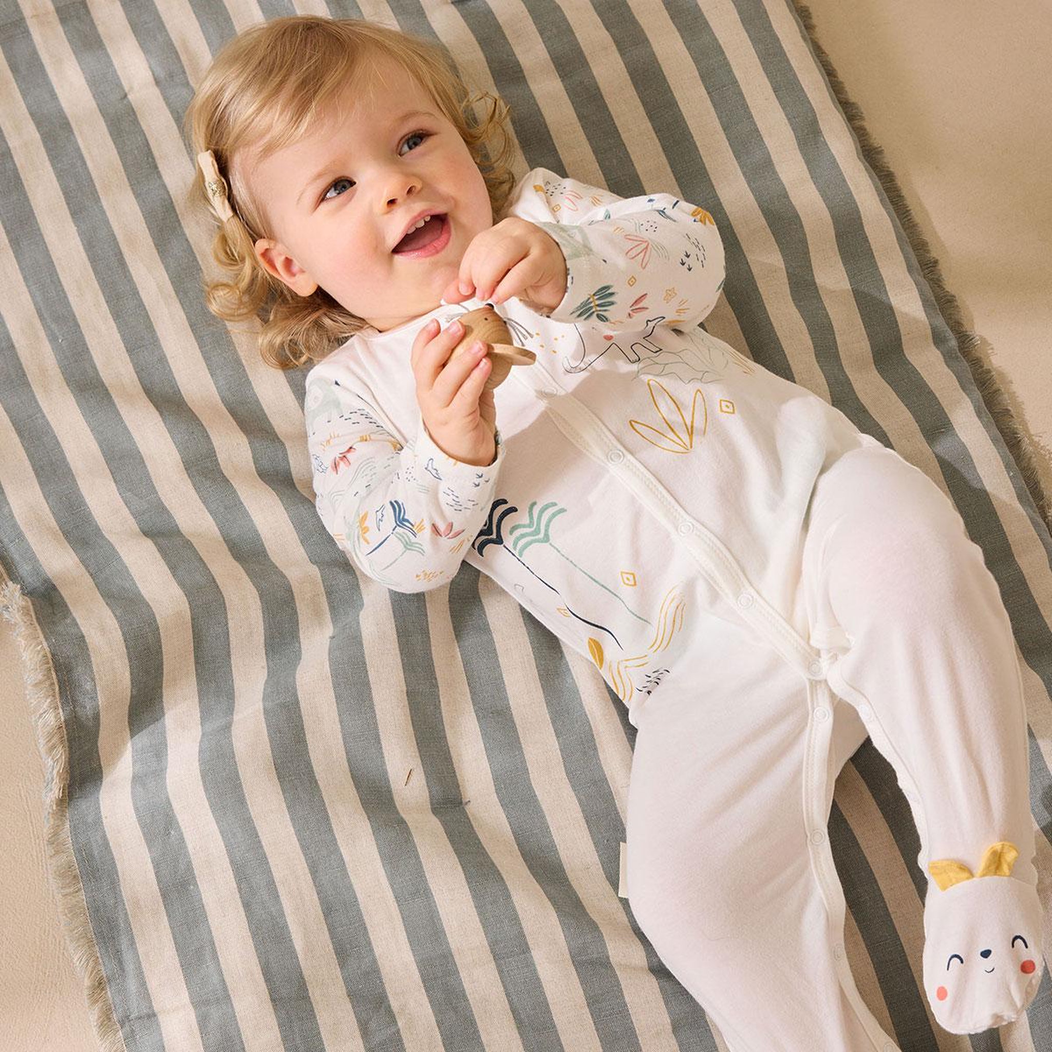 Voir la diapositive 5 : Petit Béguin Pyjama bébé Hawaiki