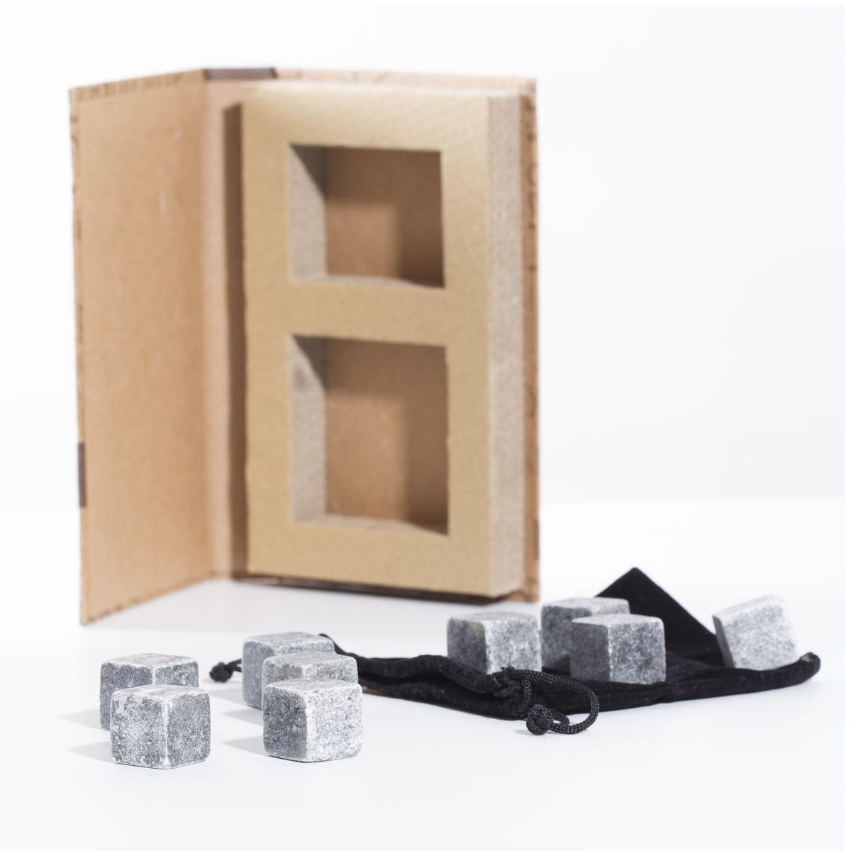 Coffret de 8 pierres a wihsky 