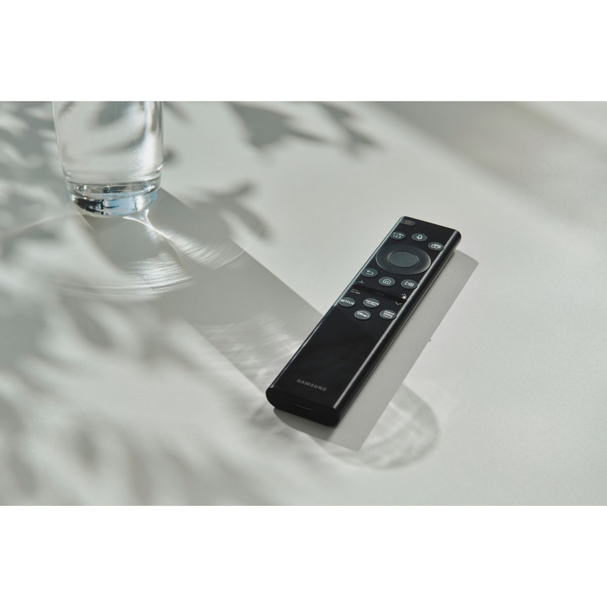 Voir la diapositive 2 : Samsung TV QLED QE50Q80B 2022