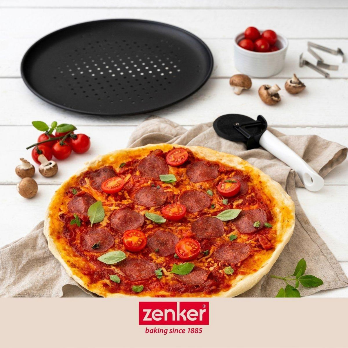 ZENKER Set de 2 plaques à pizza 32 cm et une roulette à pizza Zenker Special Countries