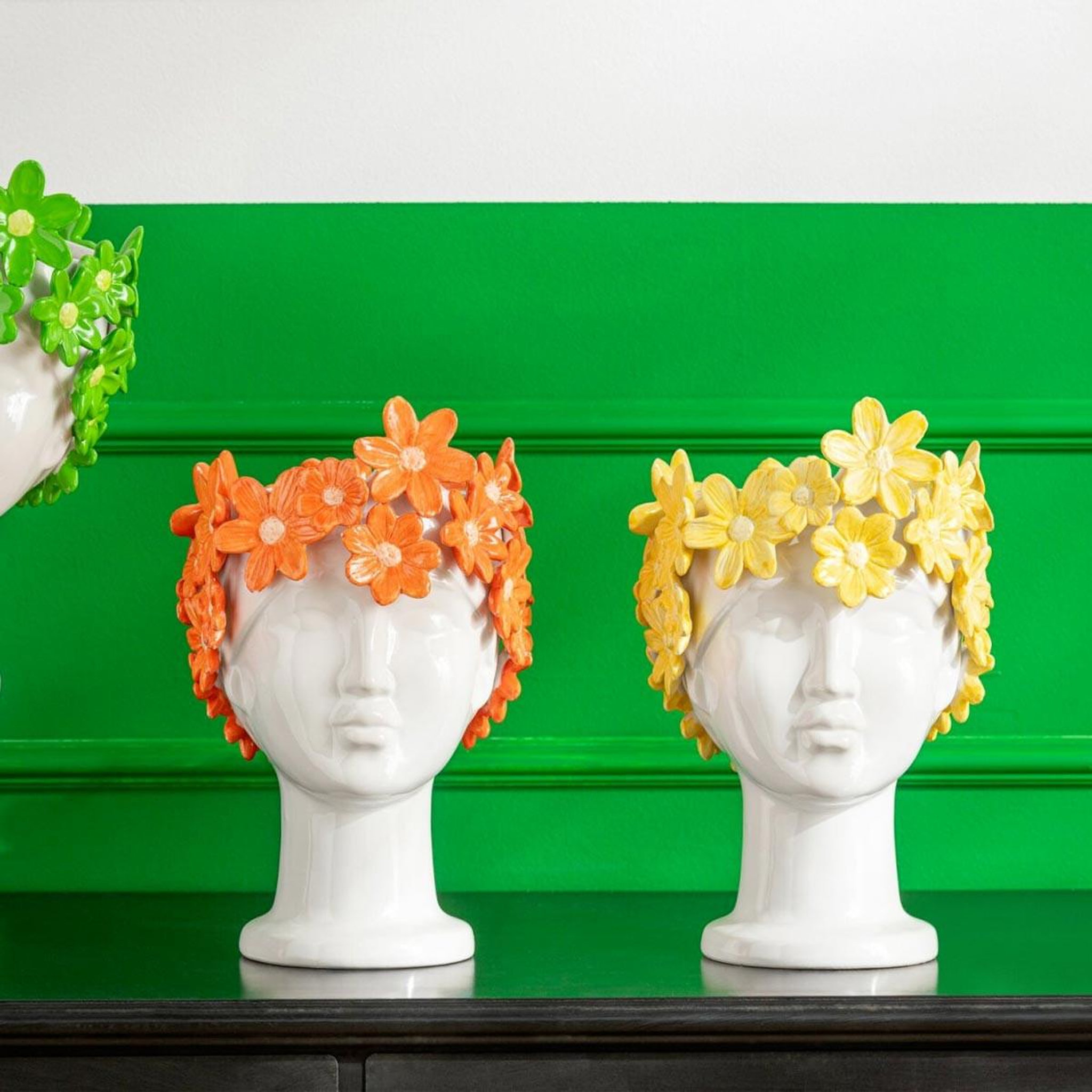 Voir la diapositive 4 : J-LINE Cache-pot visage fleuri  dame  24cm blanc & jaune