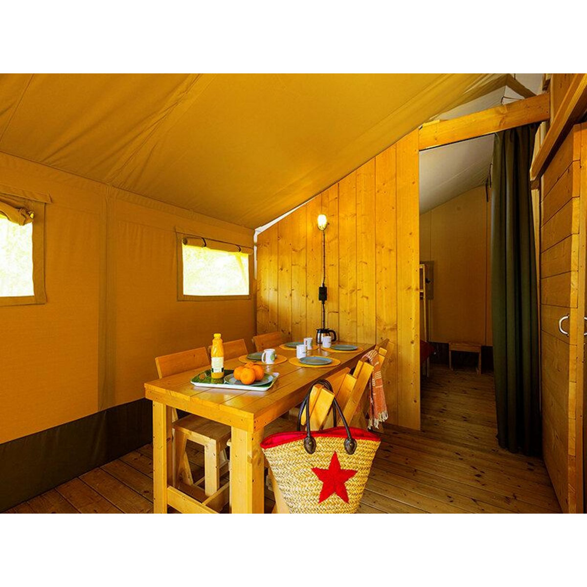 Smartbox Séjour insolite en famille : 3 jours en lodge dans un camping 4* avec dîner - Coffret Cadeau Séjour