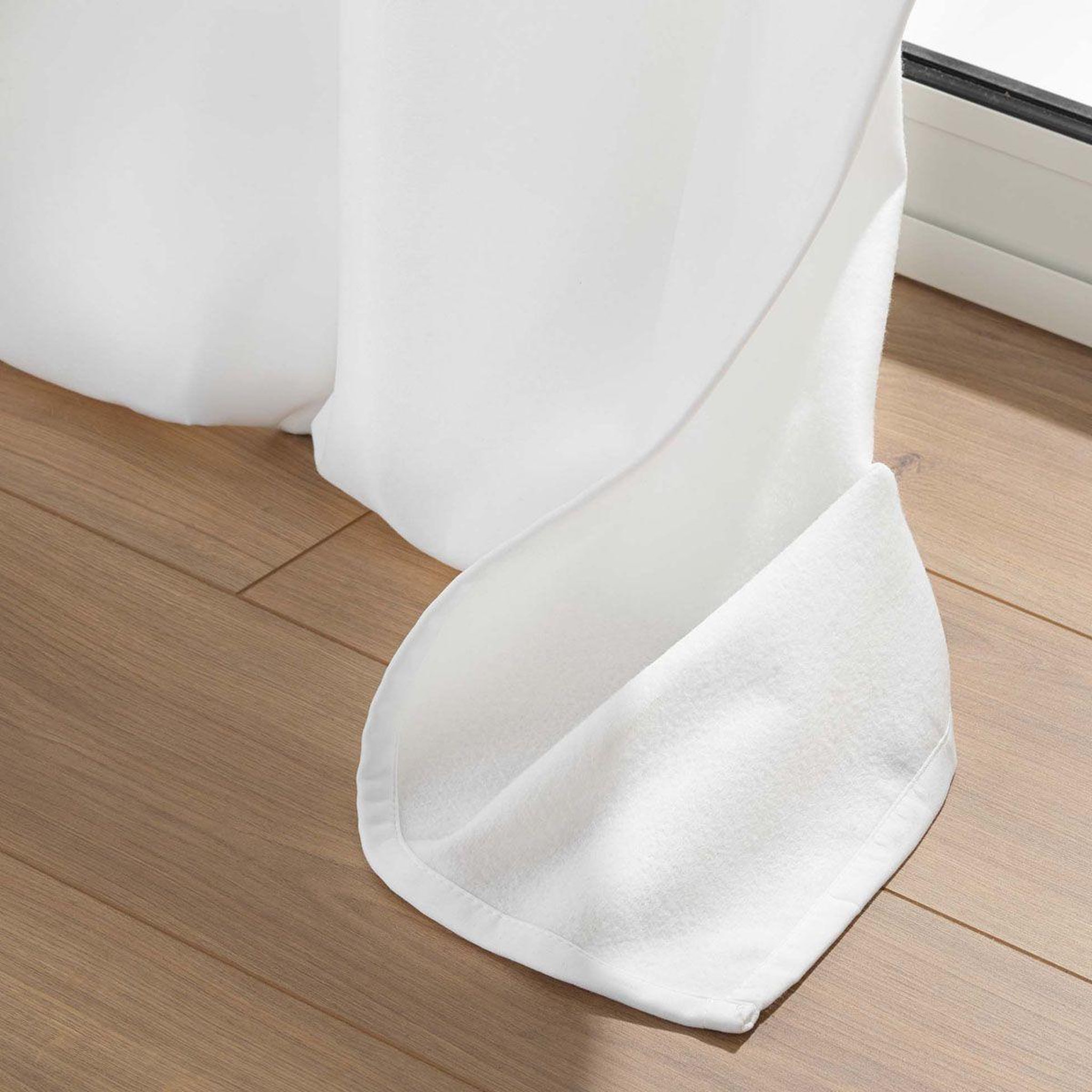Voir la diapositive 3 : Douceur d'Intérieur Rideau isolant thermique  micropolar  135x260cm blanc