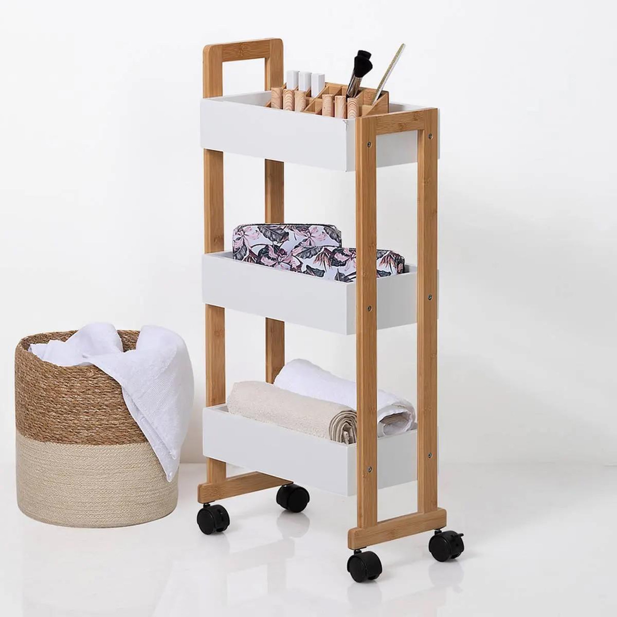 Voir la diapositive 4 : FIVE Desserte en bambou 3 niveaux lea - l. 38 x h. 80 cm - blanc