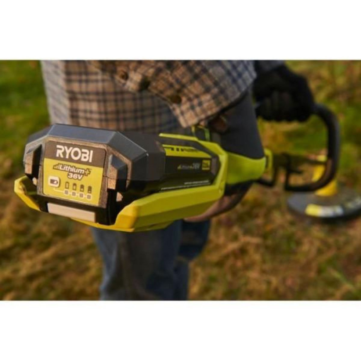 Ryobi RYOBI - Coupe-bordures 36V MAXPOWER - Ø coupe 28-33 cm - Ø fil 1 x 2,0 mm - vendu sans batterie ni chargeur - RY36LT33A-0