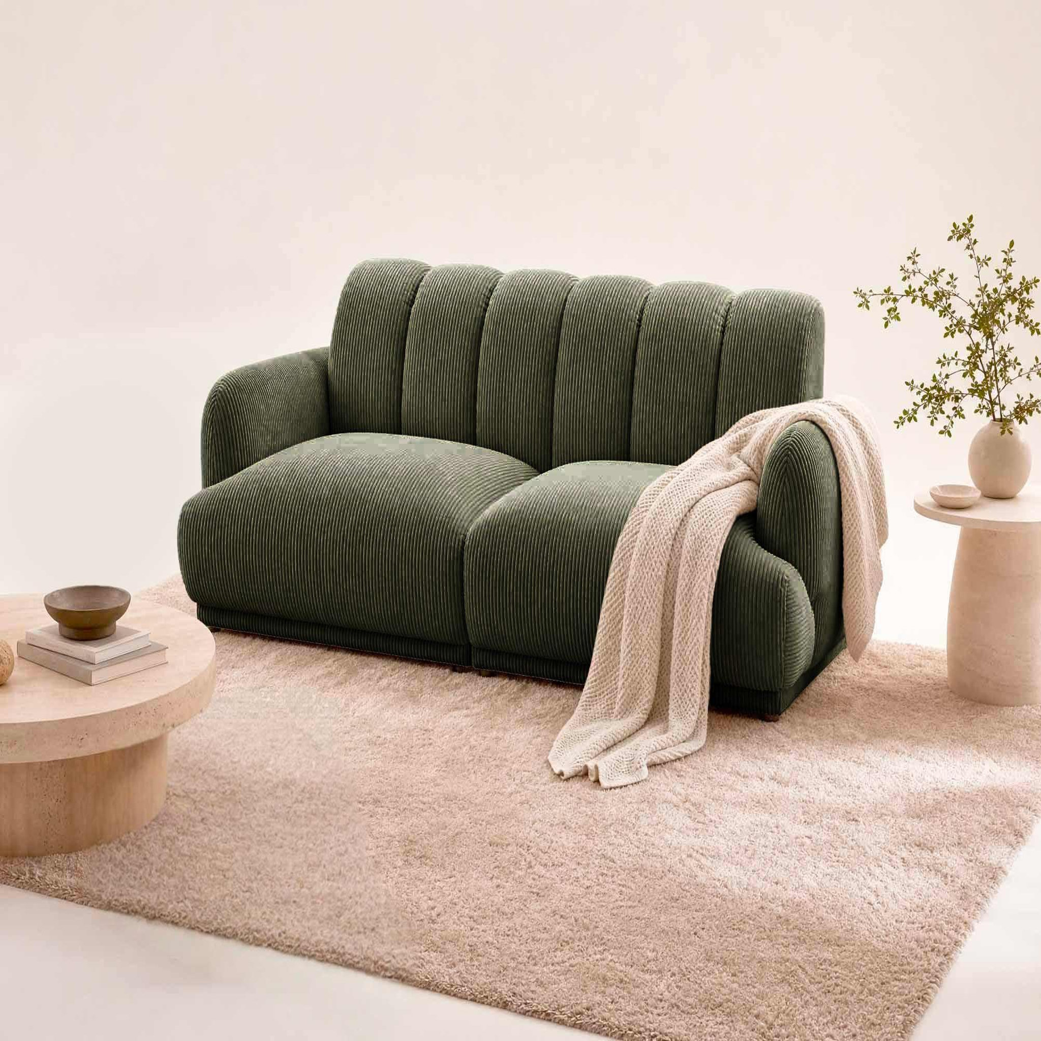 Voir la diapositive 2 : BEST MOBILIER Luigi - canapé droit 3 places en velours côtelé